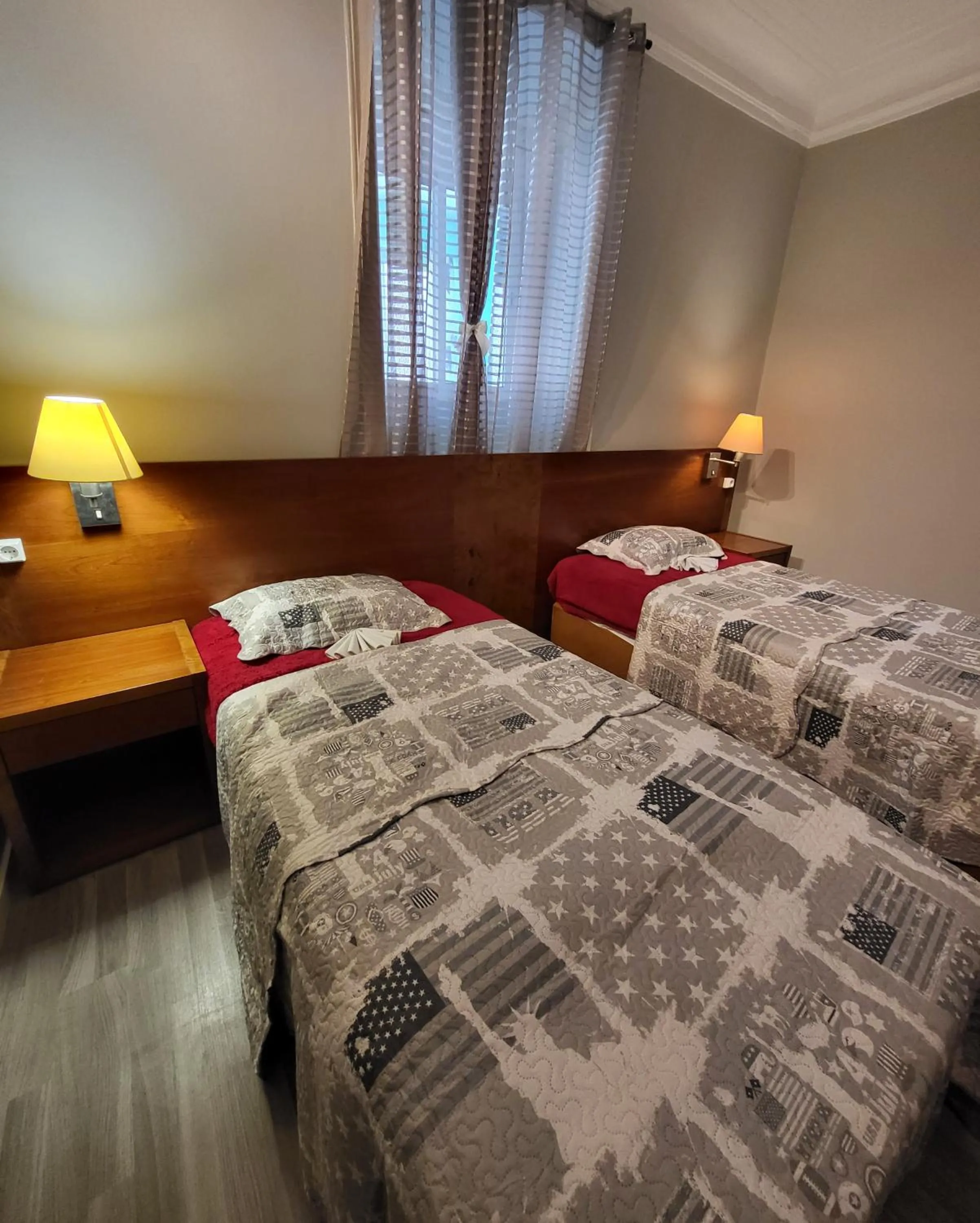 Bedroom, Bed in Hostel Seven Hills