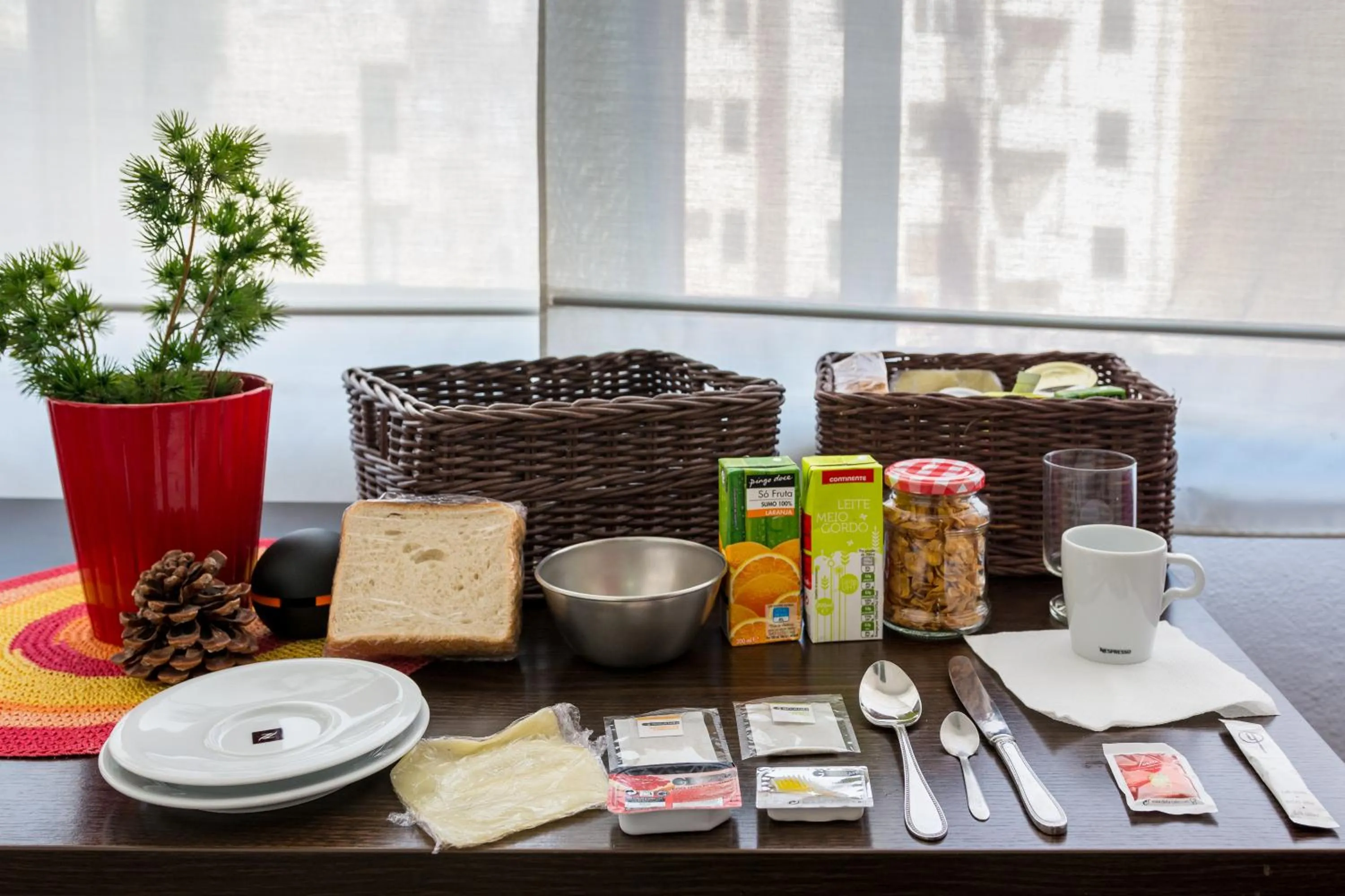 Food and drinks in Hostel Seven Hills