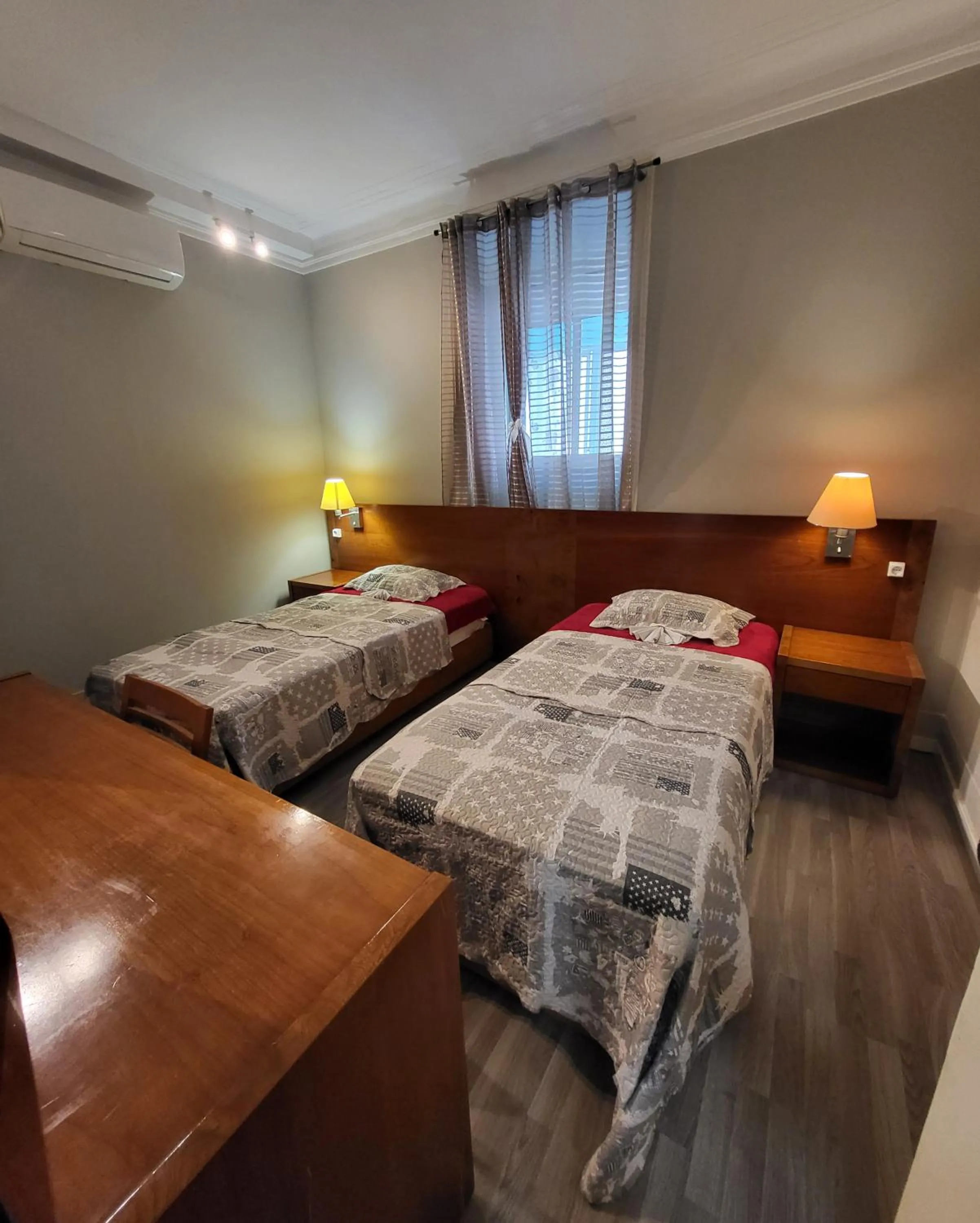 Bedroom, Bed in Hostel Seven Hills