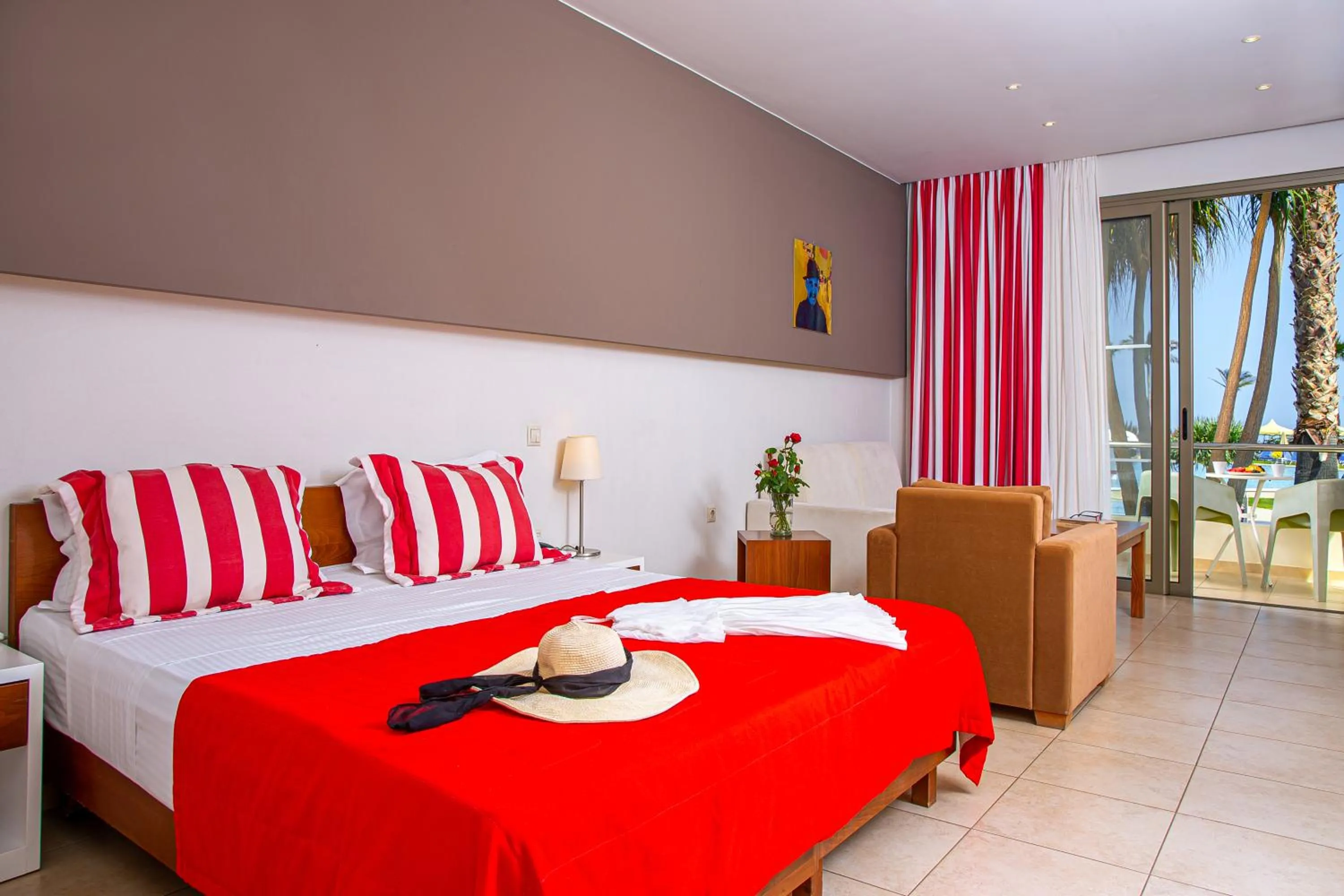 Bed in Royal Heights Resort Villas & Spa