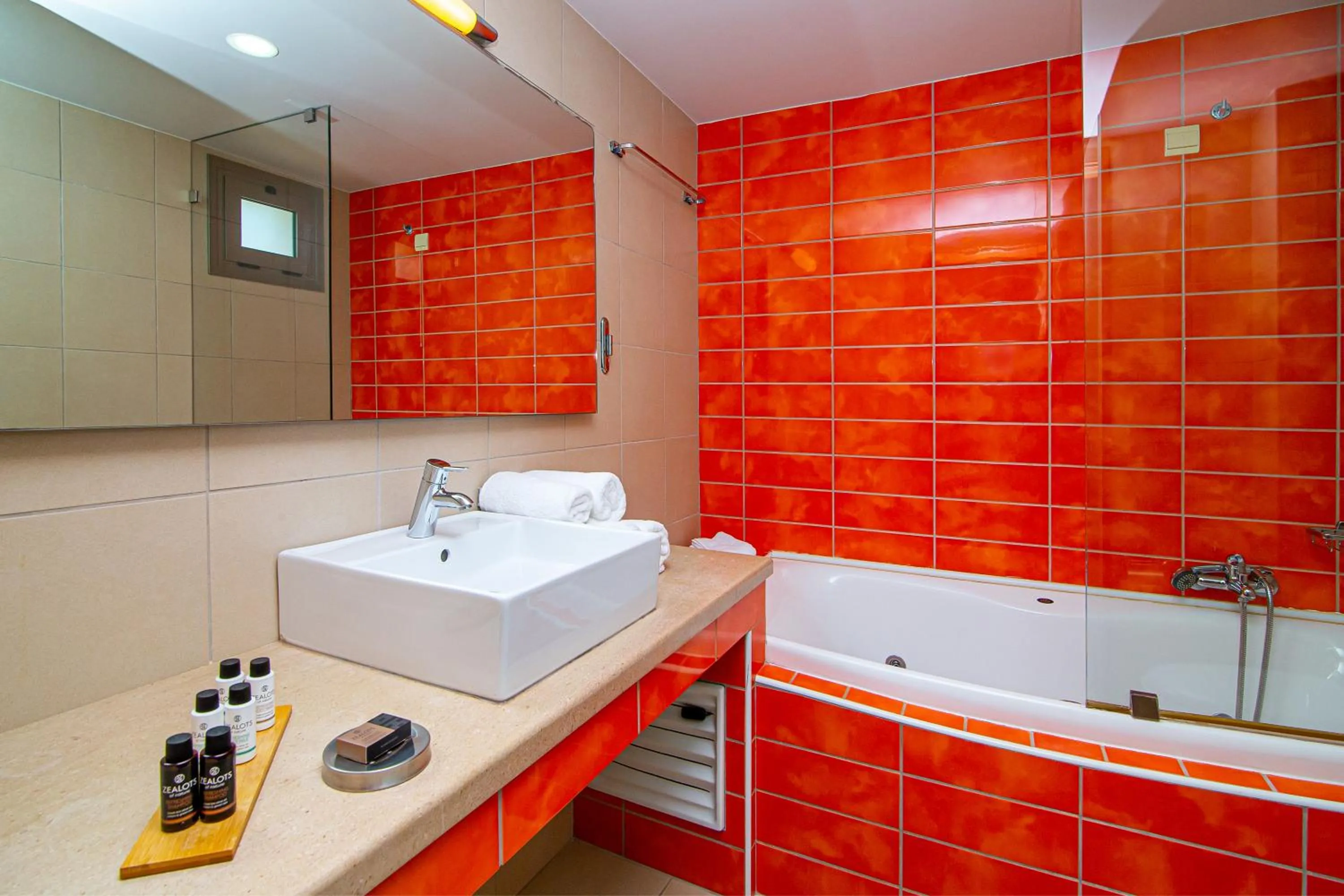 Bathroom in Royal Heights Resort Villas & Spa