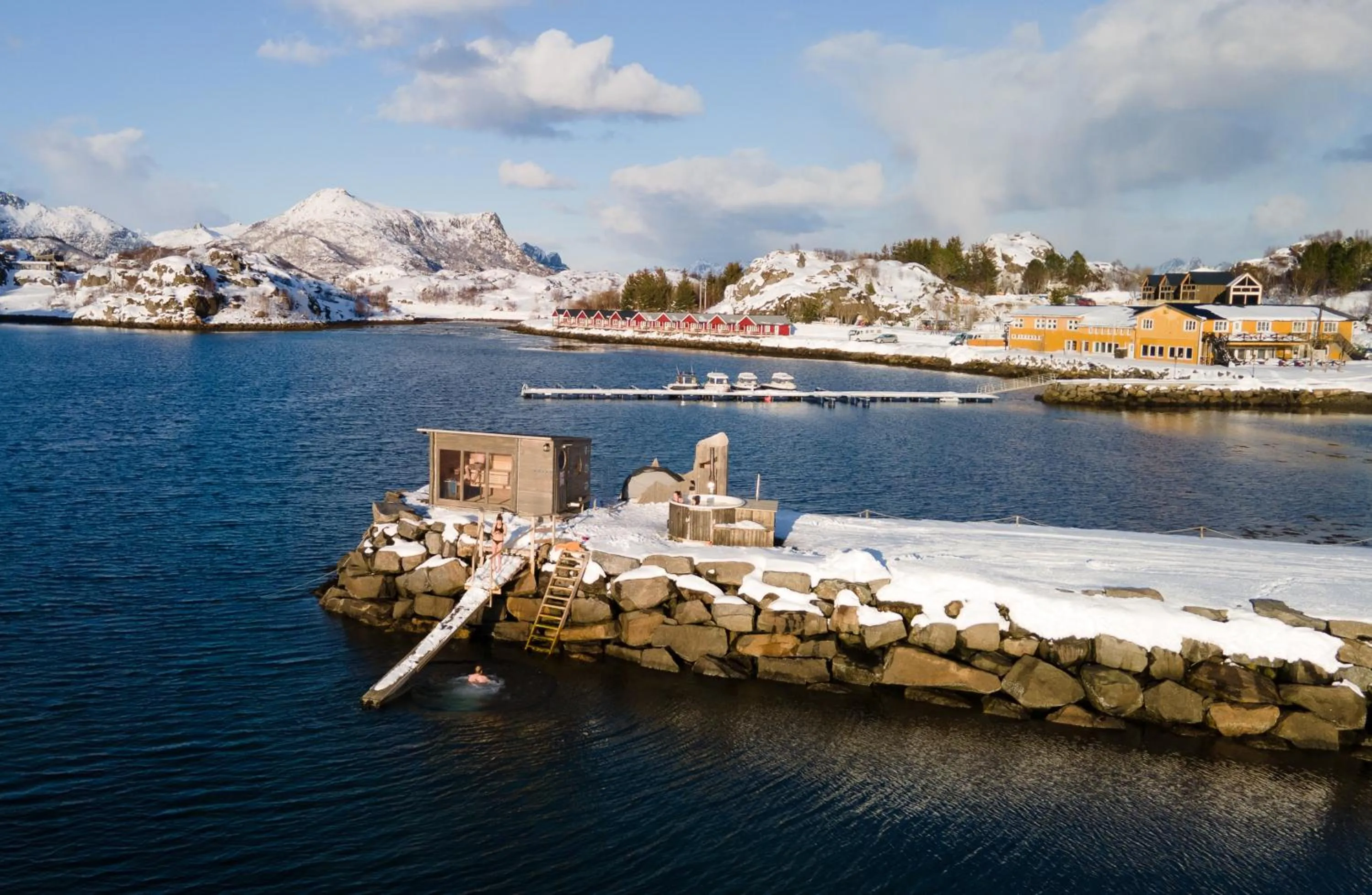 Hot Tub in Skårungen - Hotel, Cabins and Camping