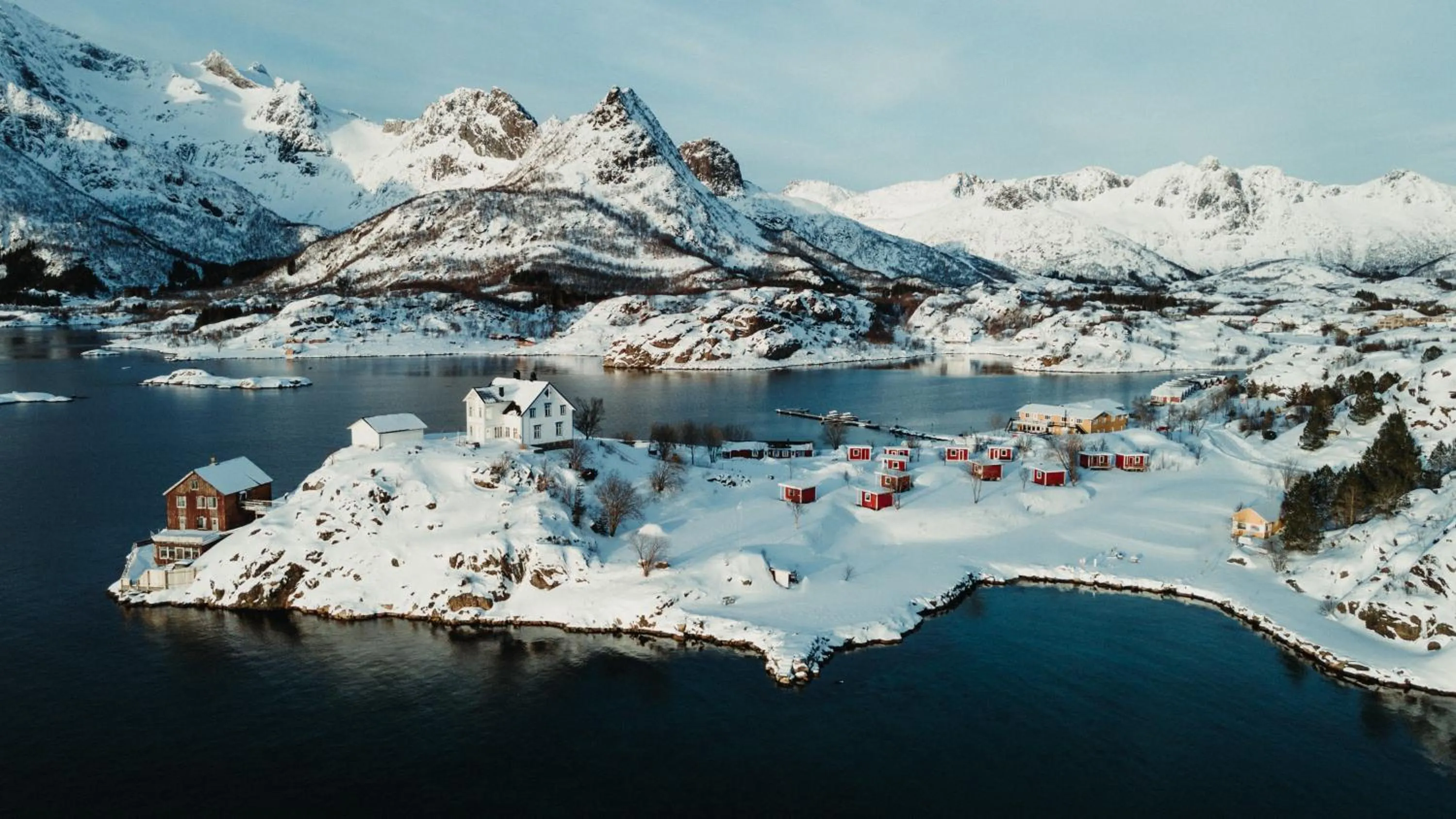 Property building in Skårungen - Hotel, Cabins and Camping