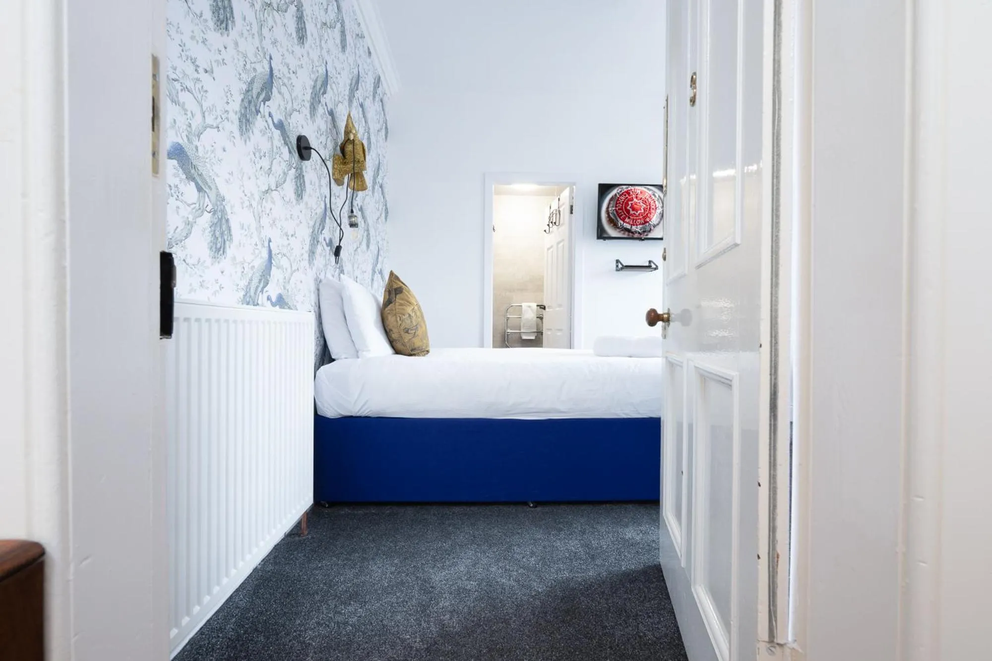 Budget Twin Room in The Foresters Guest House