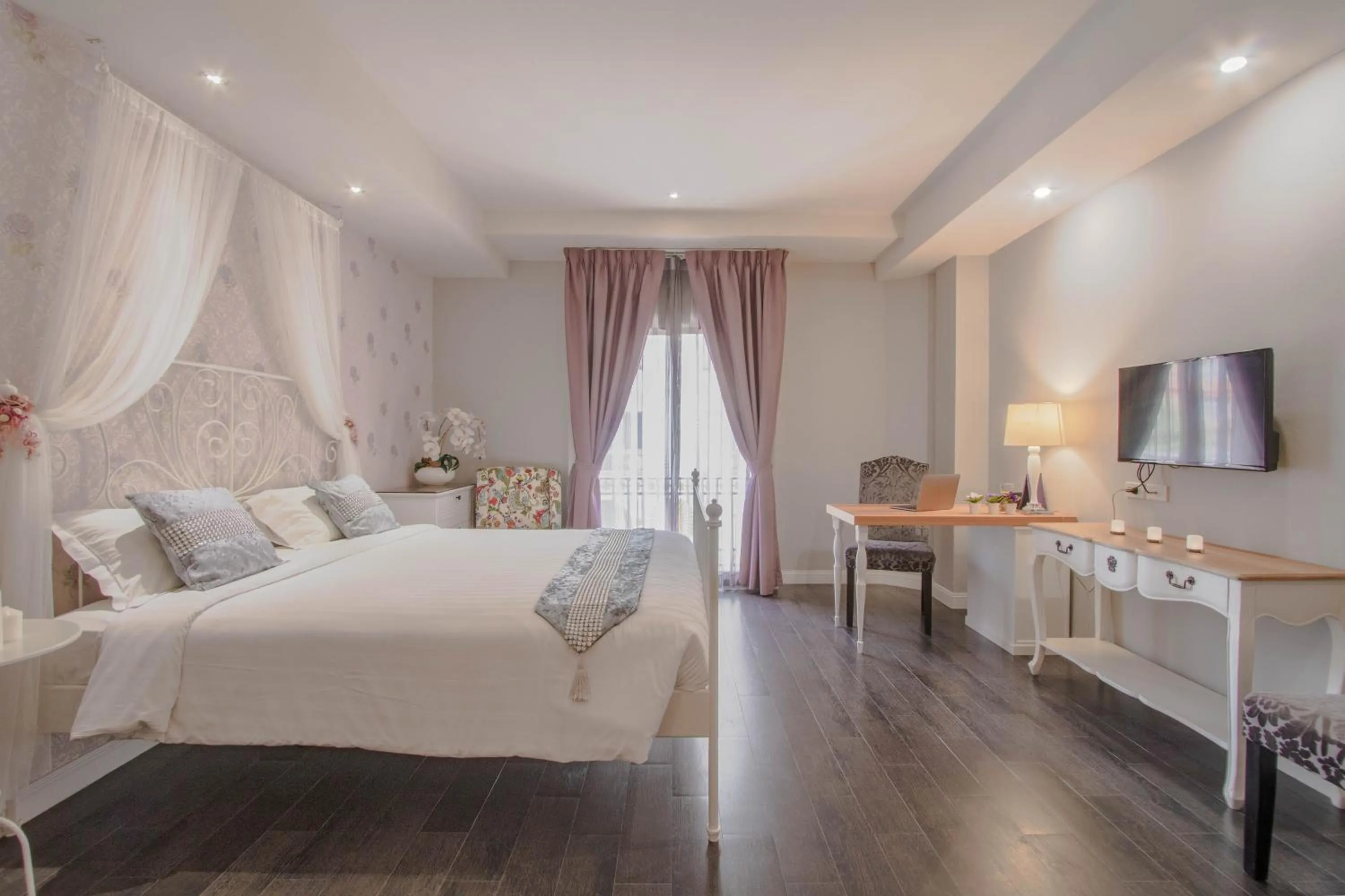 Bed in The Star of Sathorn