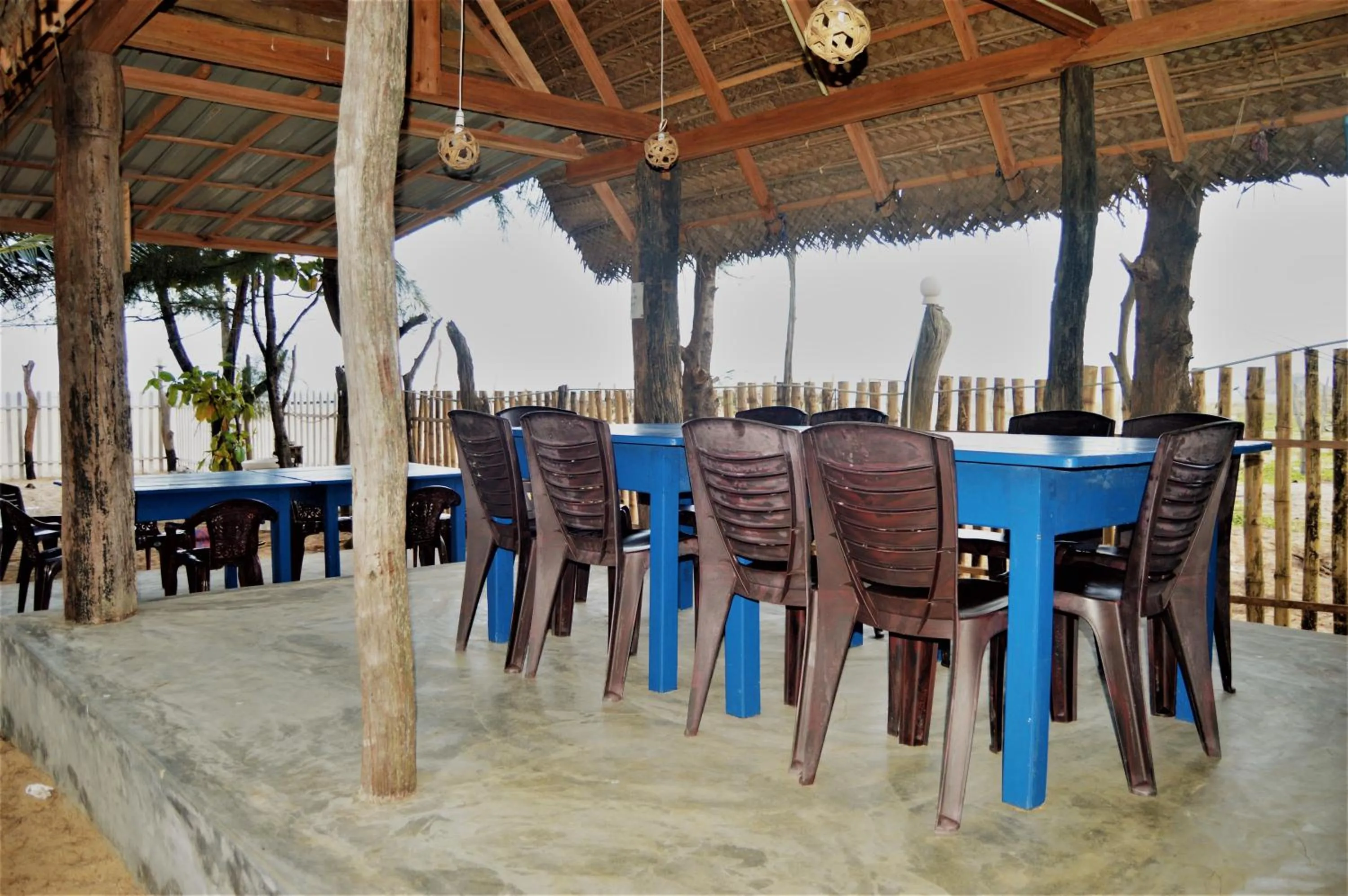 Restaurant/places to eat in Shim Beach Resort