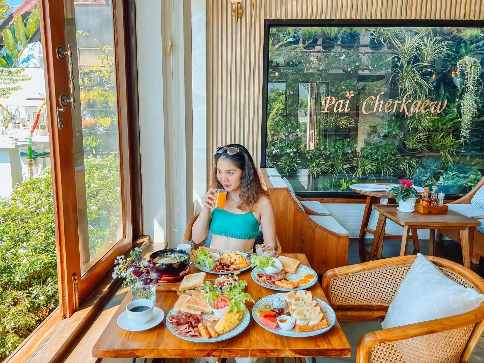 Restaurant/places to eat in Pai Cherkaew Boutique House