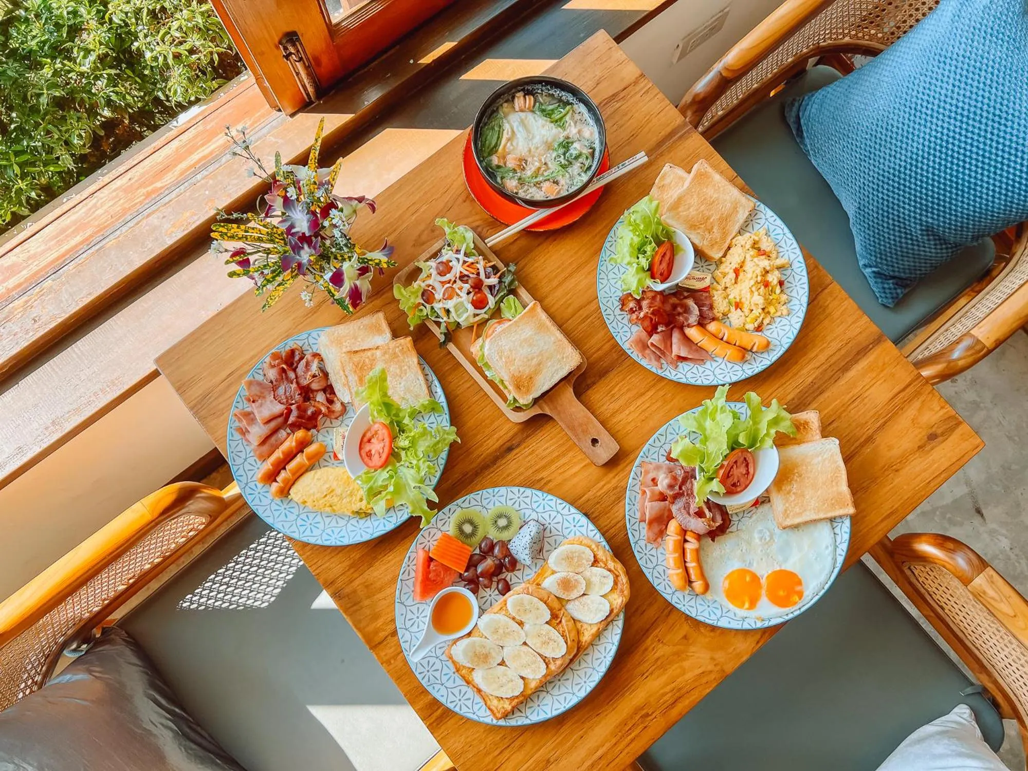 Food and drinks in Pai Cherkaew Boutique House