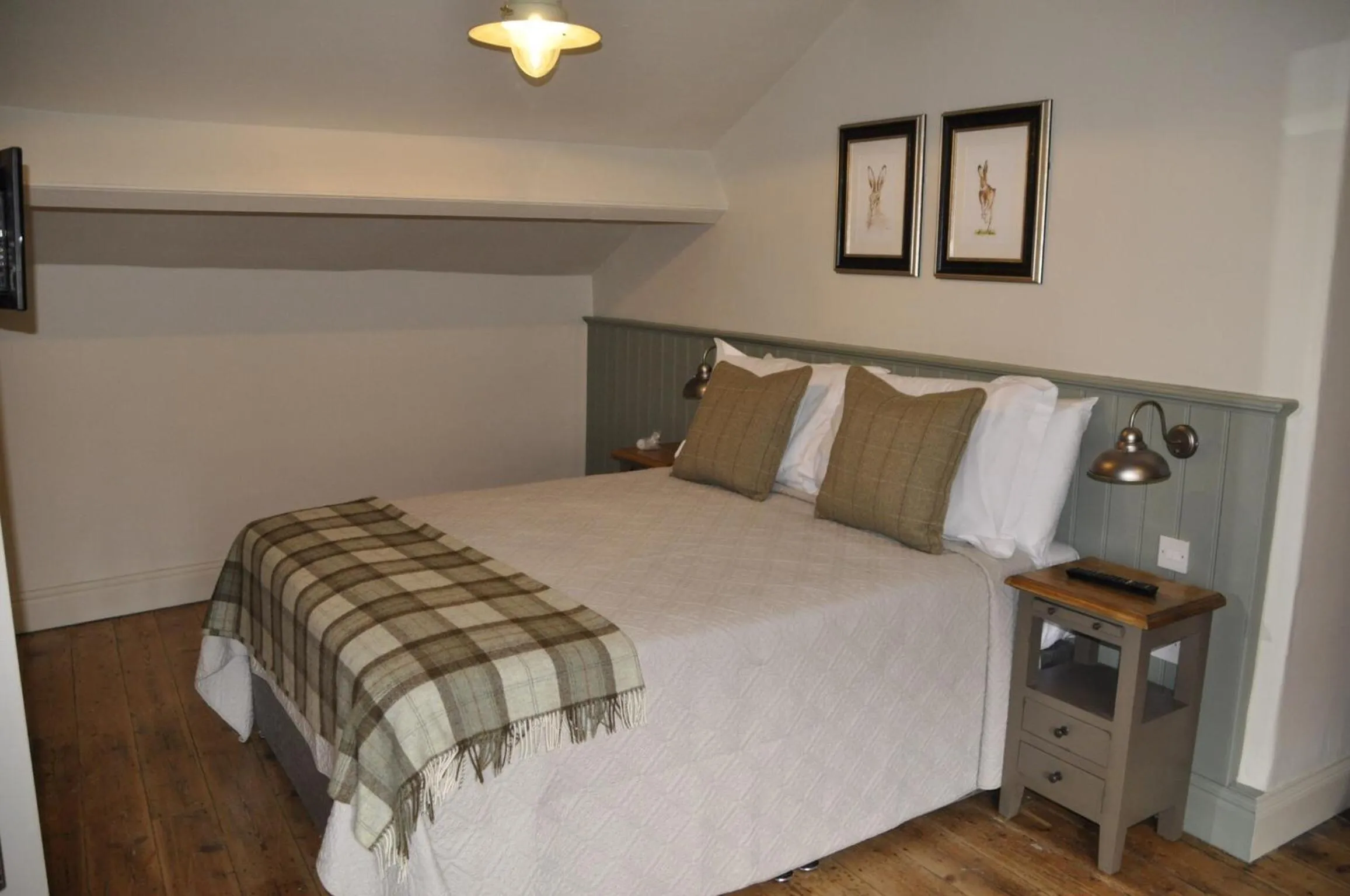 Photo of the whole room, Bed in Higher Buck Inn