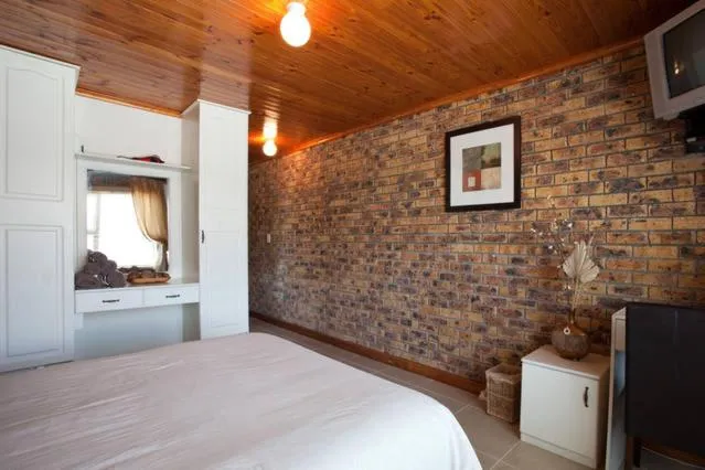 Photo of the whole room, Bed in Quest Bed And Breakfast