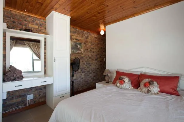 Photo of the whole room, Bed in Quest Bed And Breakfast