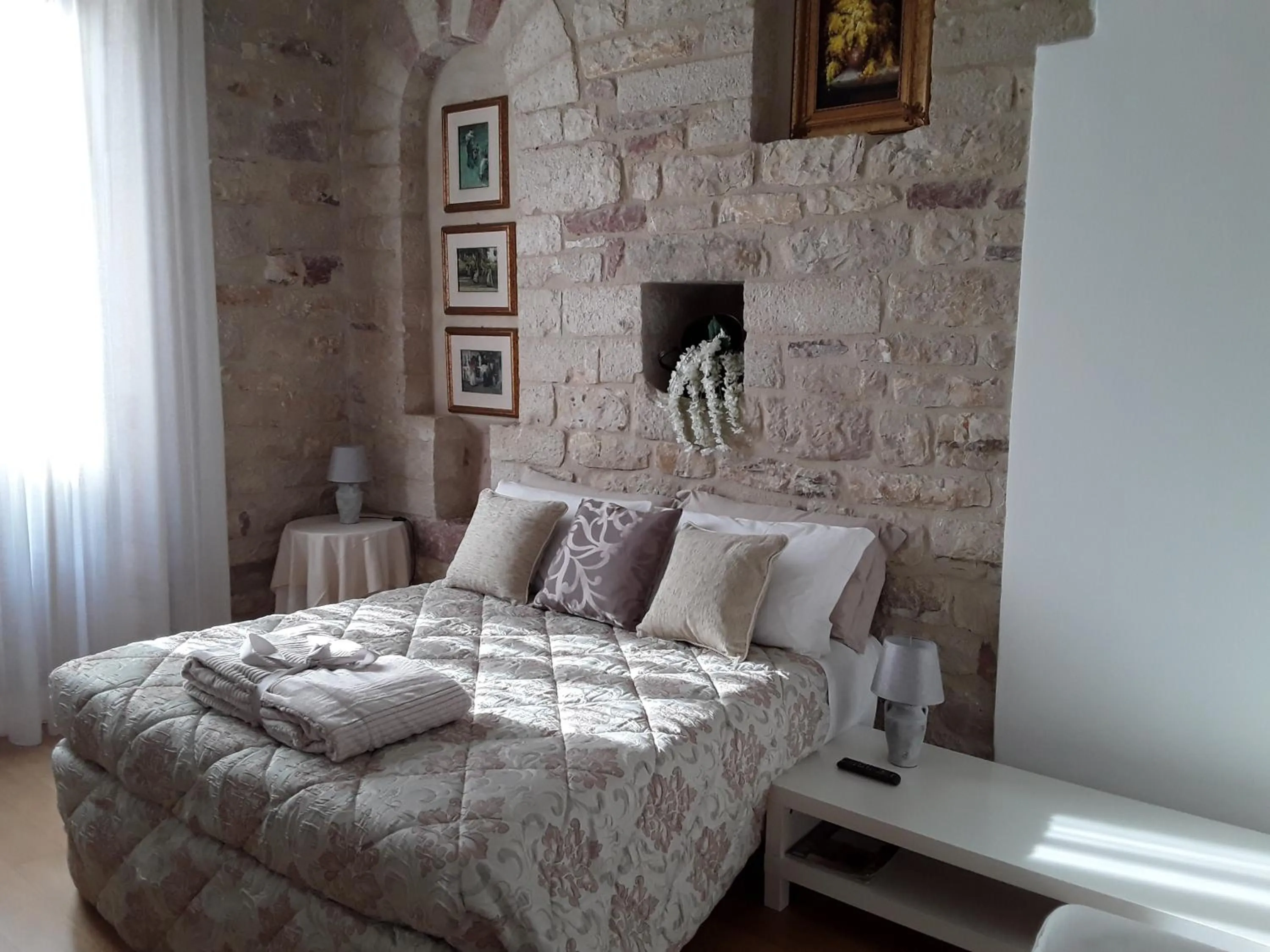 Bedroom, Bed in Suite Assisi