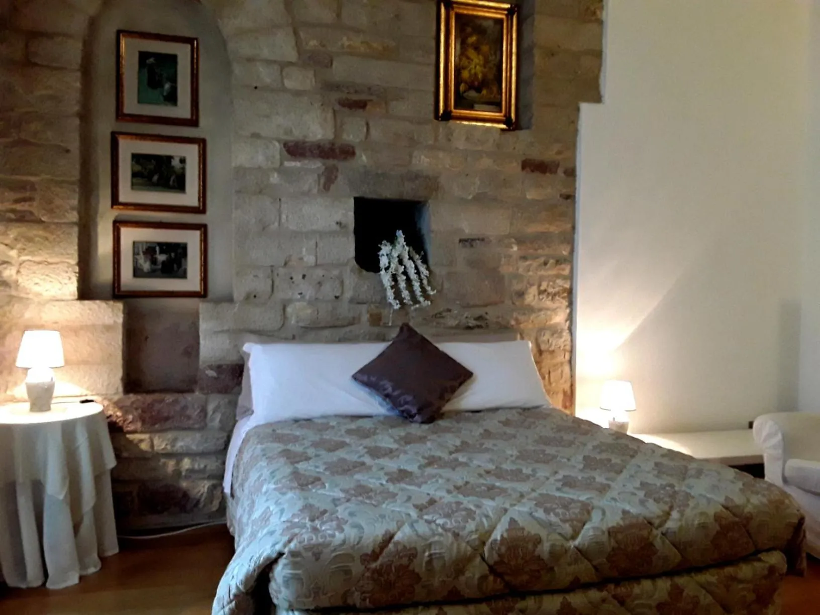 Bedroom, Bed in Suite Assisi