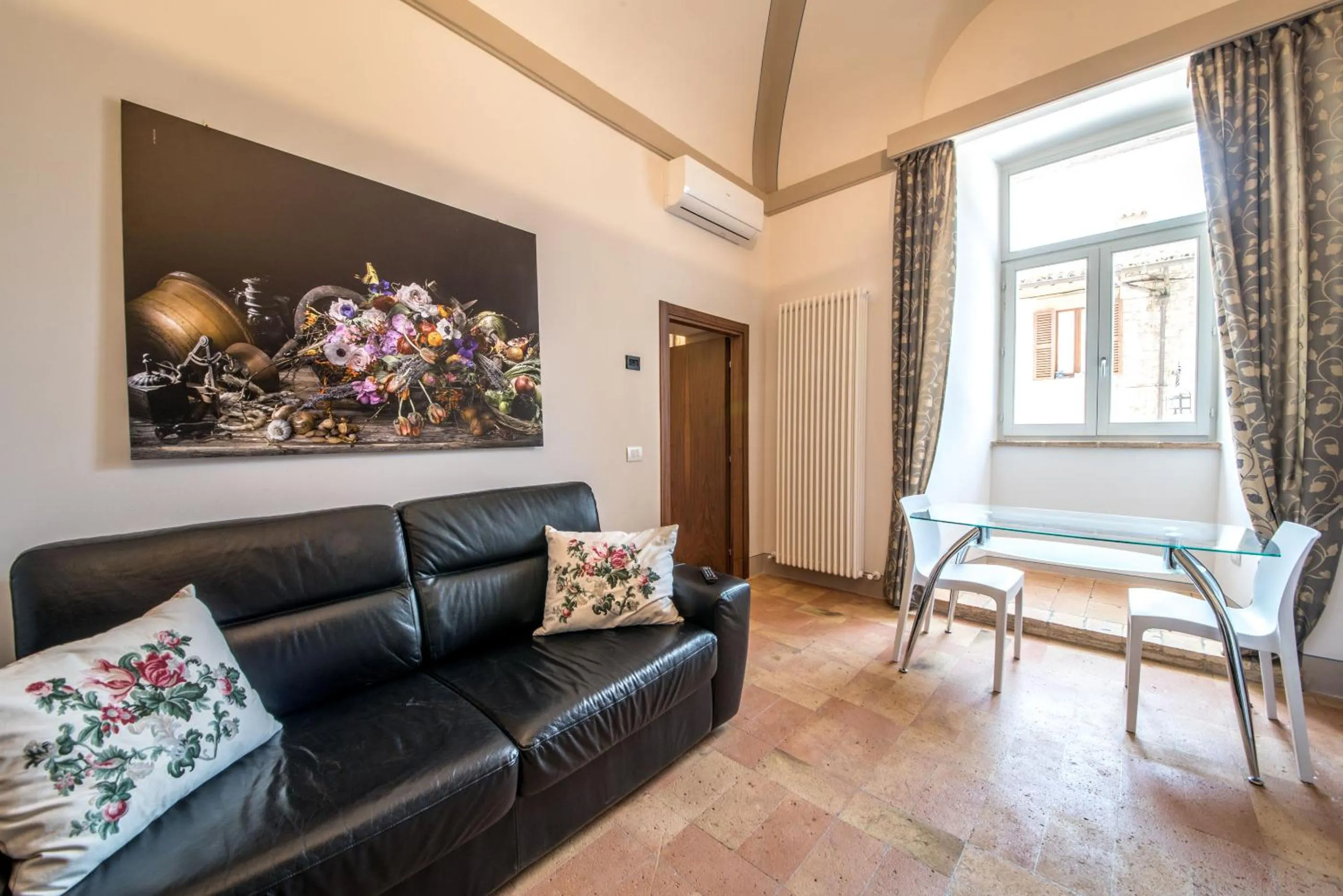 Kitchen or kitchenette in Suite Assisi