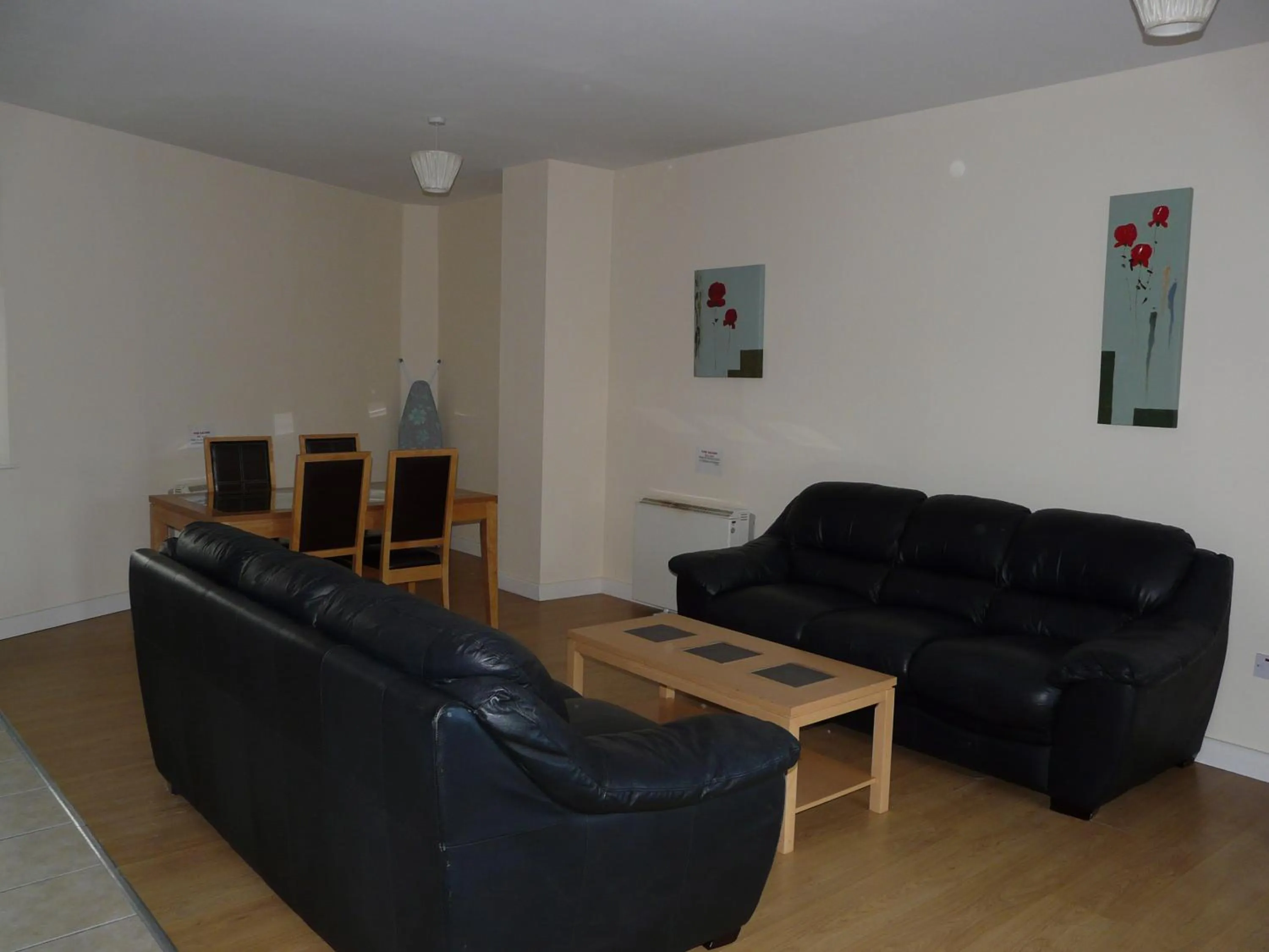 The Courtyard Apartments