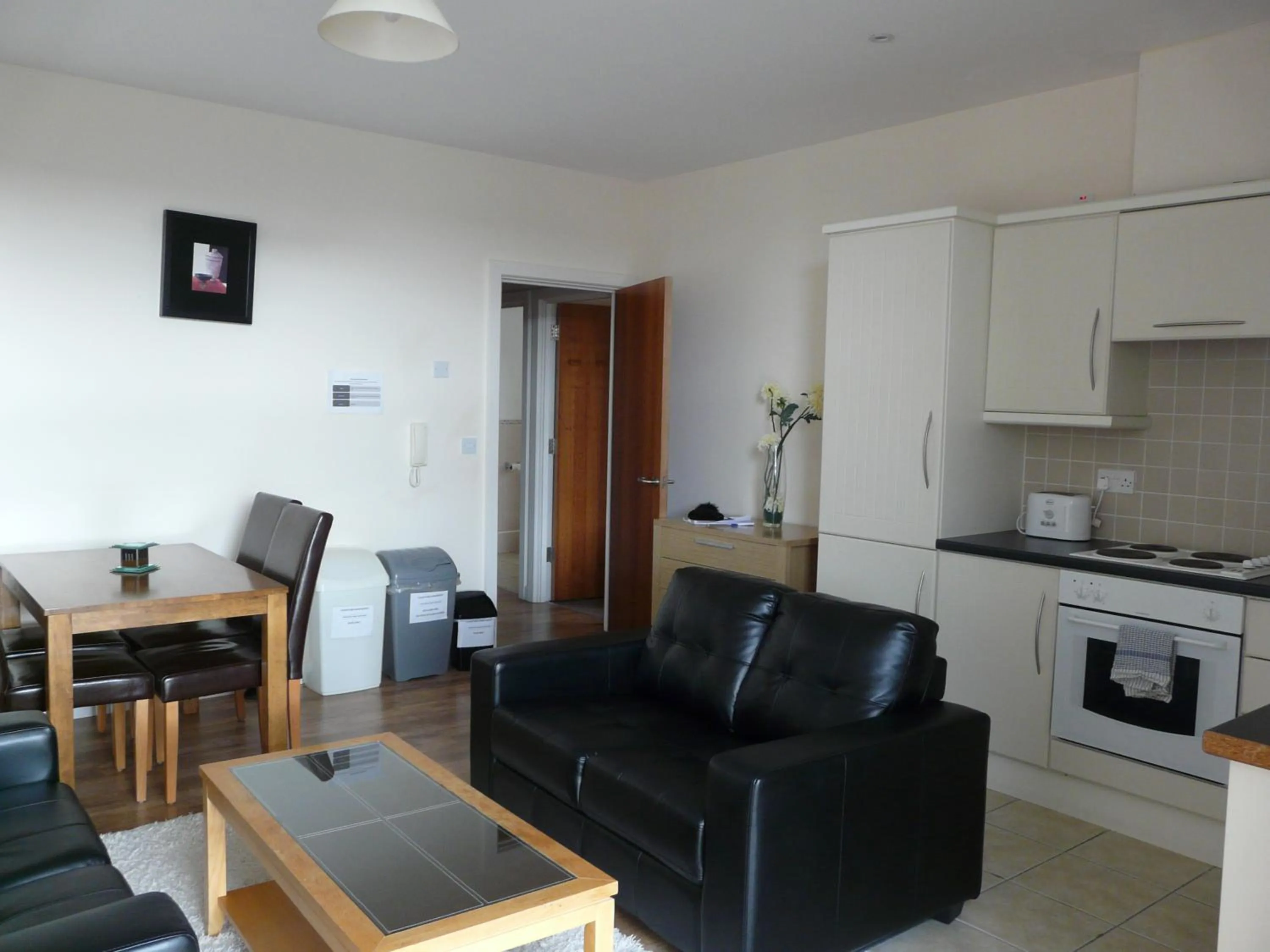 The Courtyard Apartments