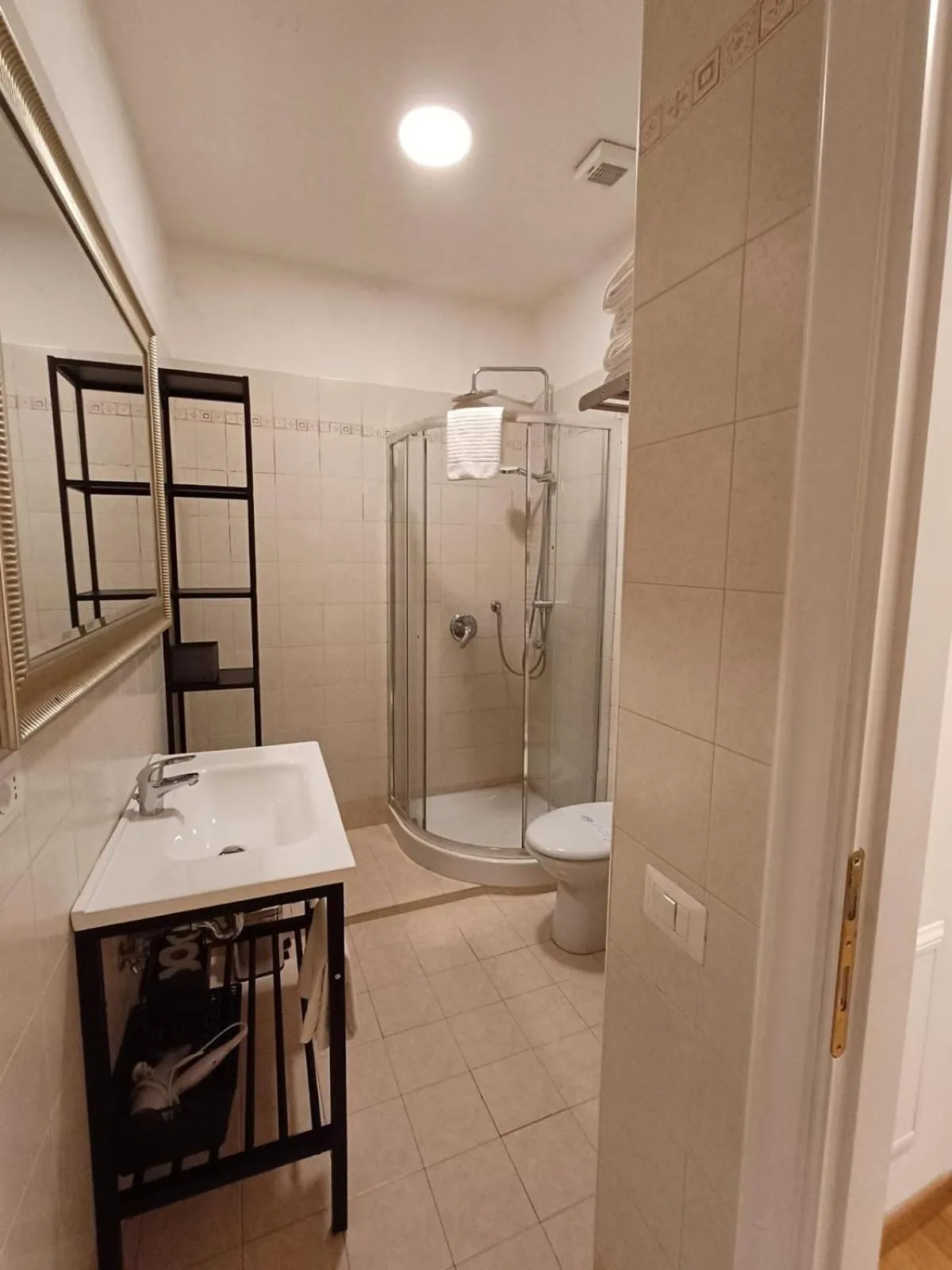 Bathroom in Apollo Apartments Colosseo