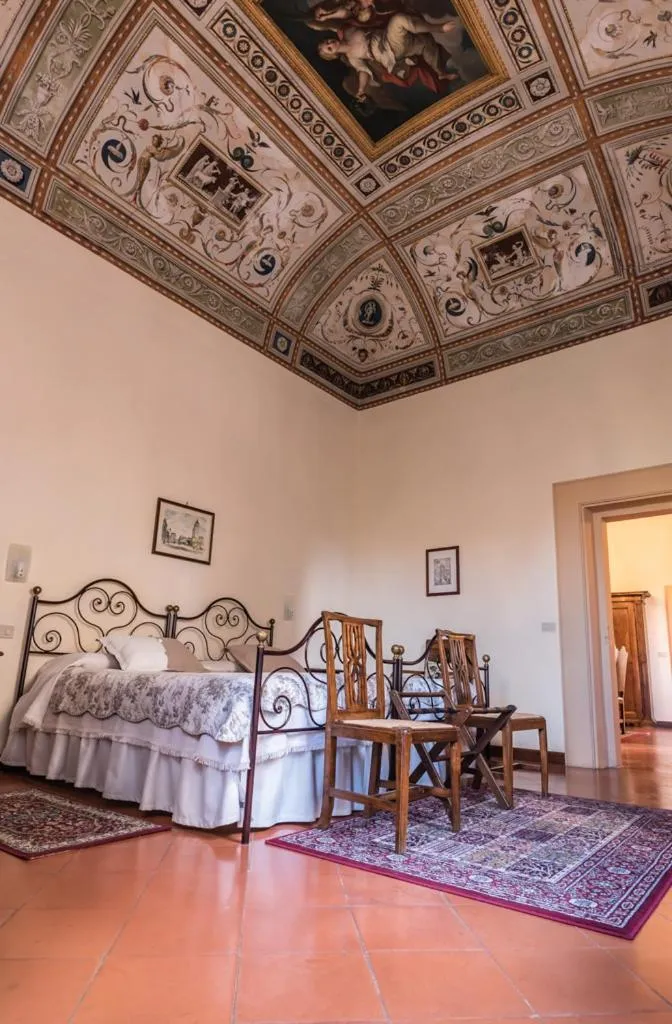 Photo of the whole room, Bed in B&B L'Agnolo Di Caroti Cinzia