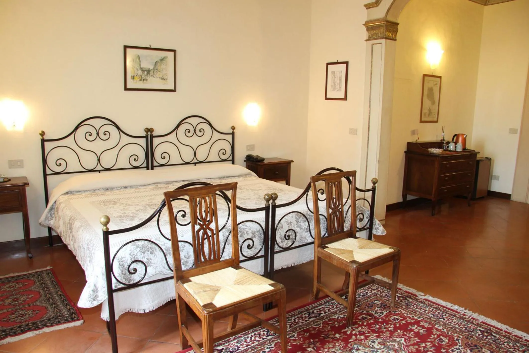 Photo of the whole room, Bed in B&B L'Agnolo Di Caroti Cinzia