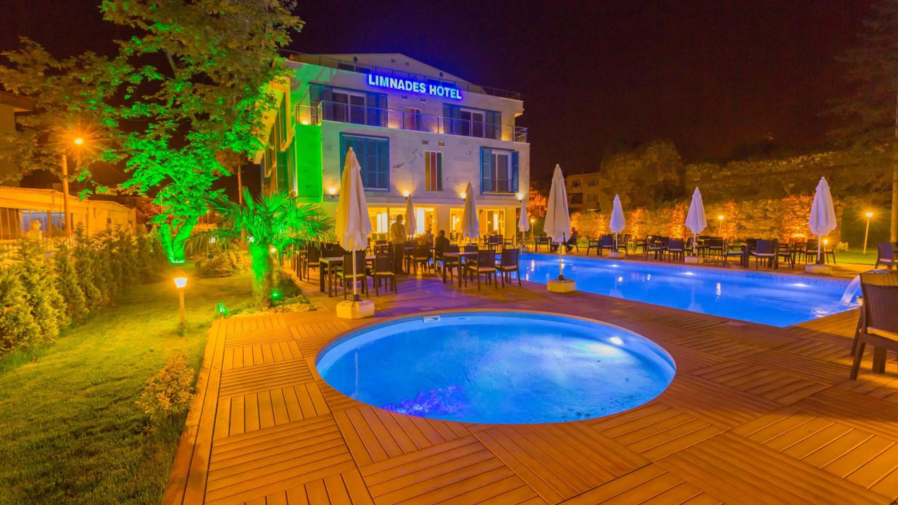 Facade/entrance in Limnades Hotel İznik