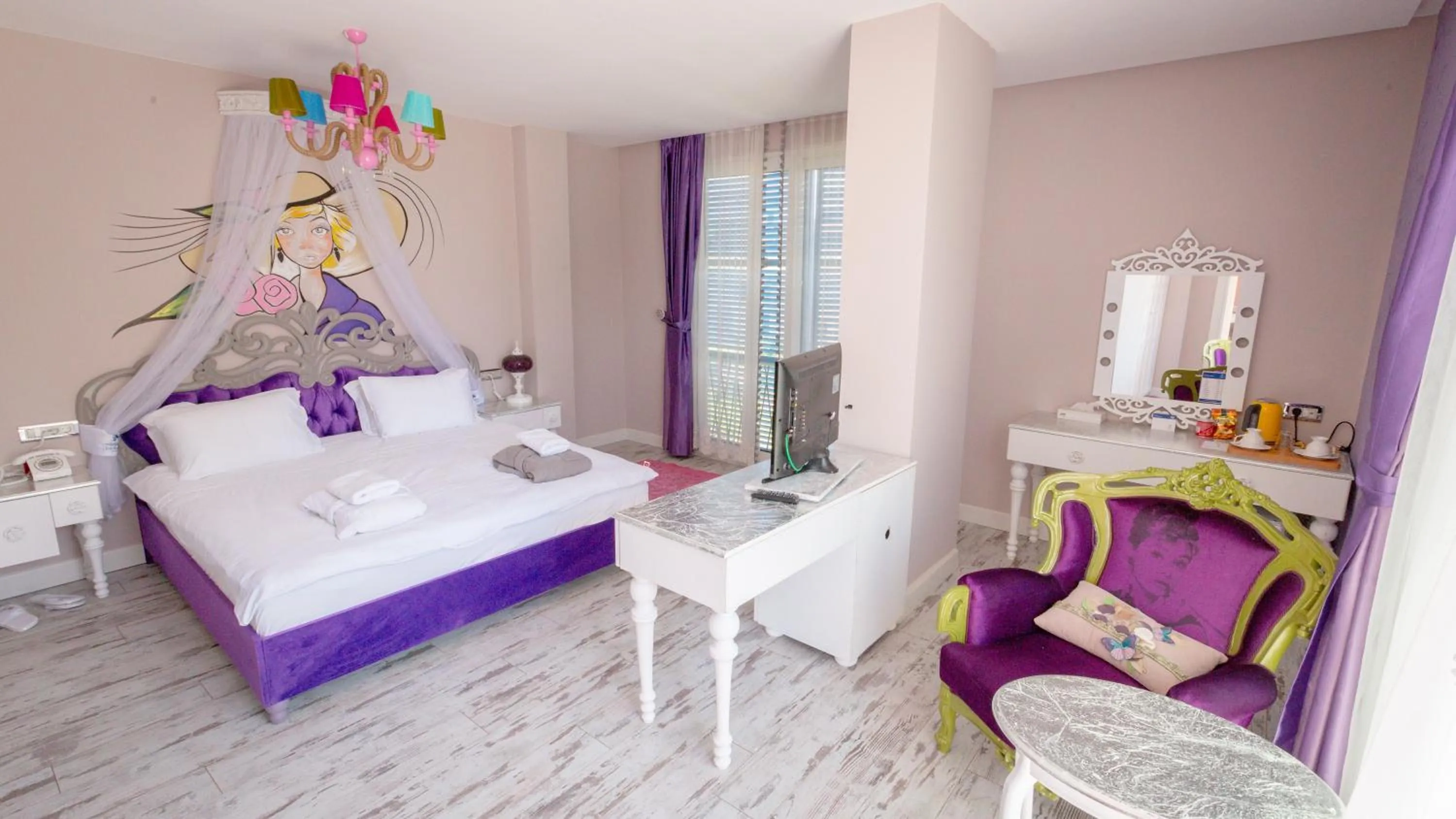Bathroom, Bed in Limnades Hotel İznik