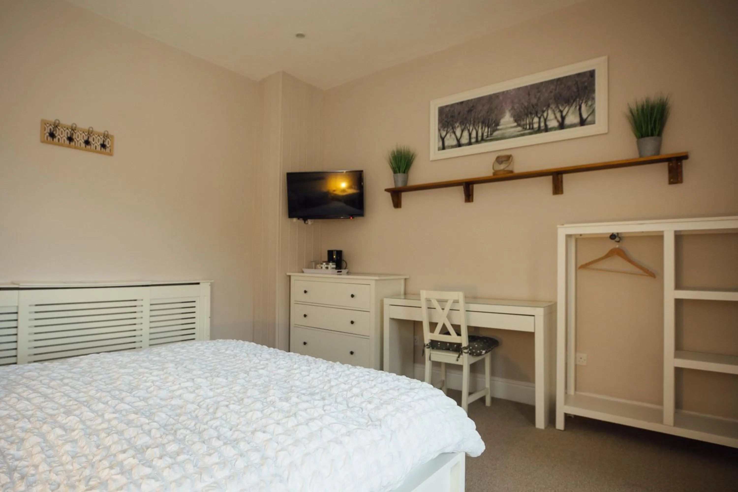 Bed in The Dolphin Hotel & Restaurant