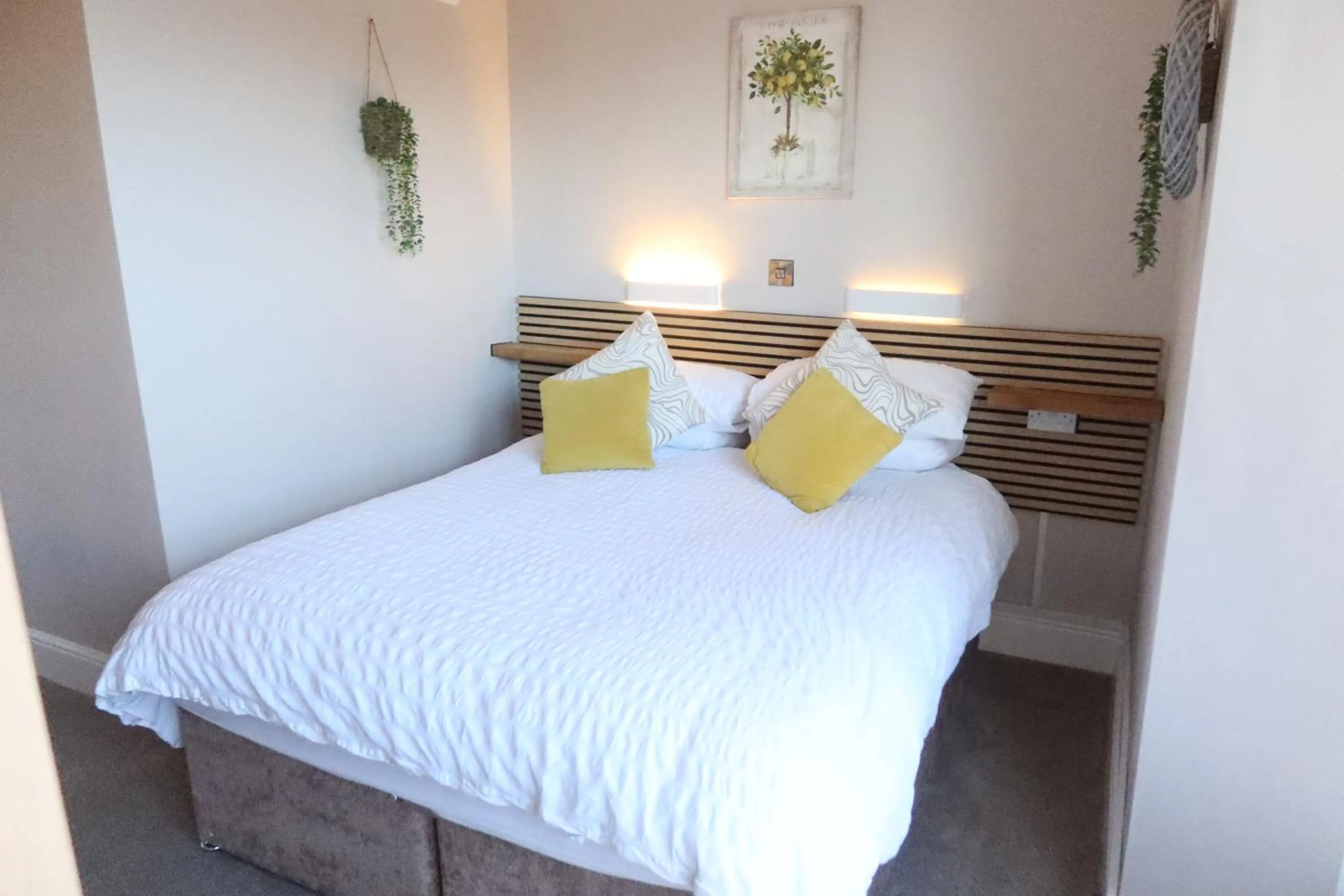 Bed in The Dolphin Hotel & Restaurant