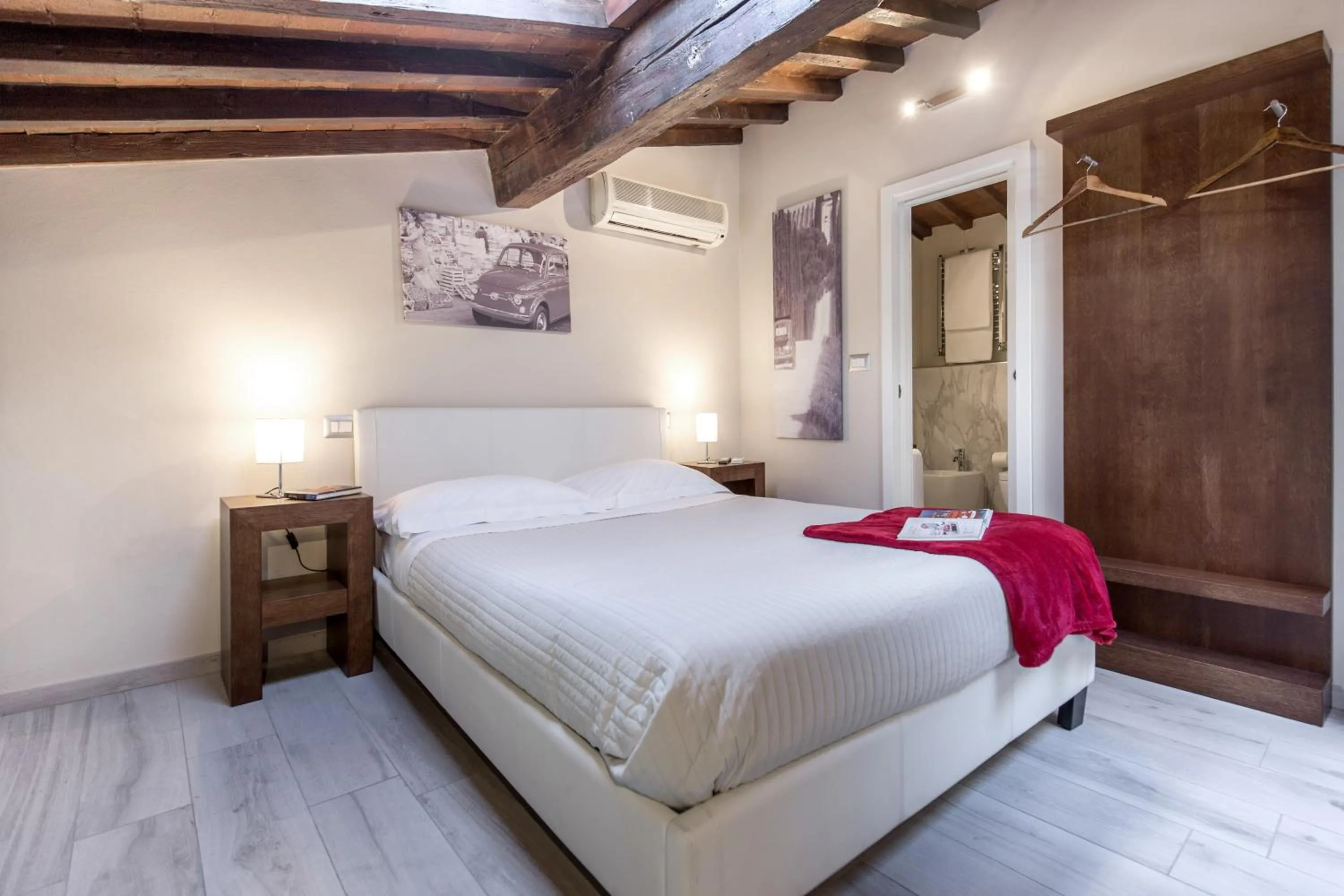 Photo of the whole room, Bed in Home Boutique Santa Maria Novella