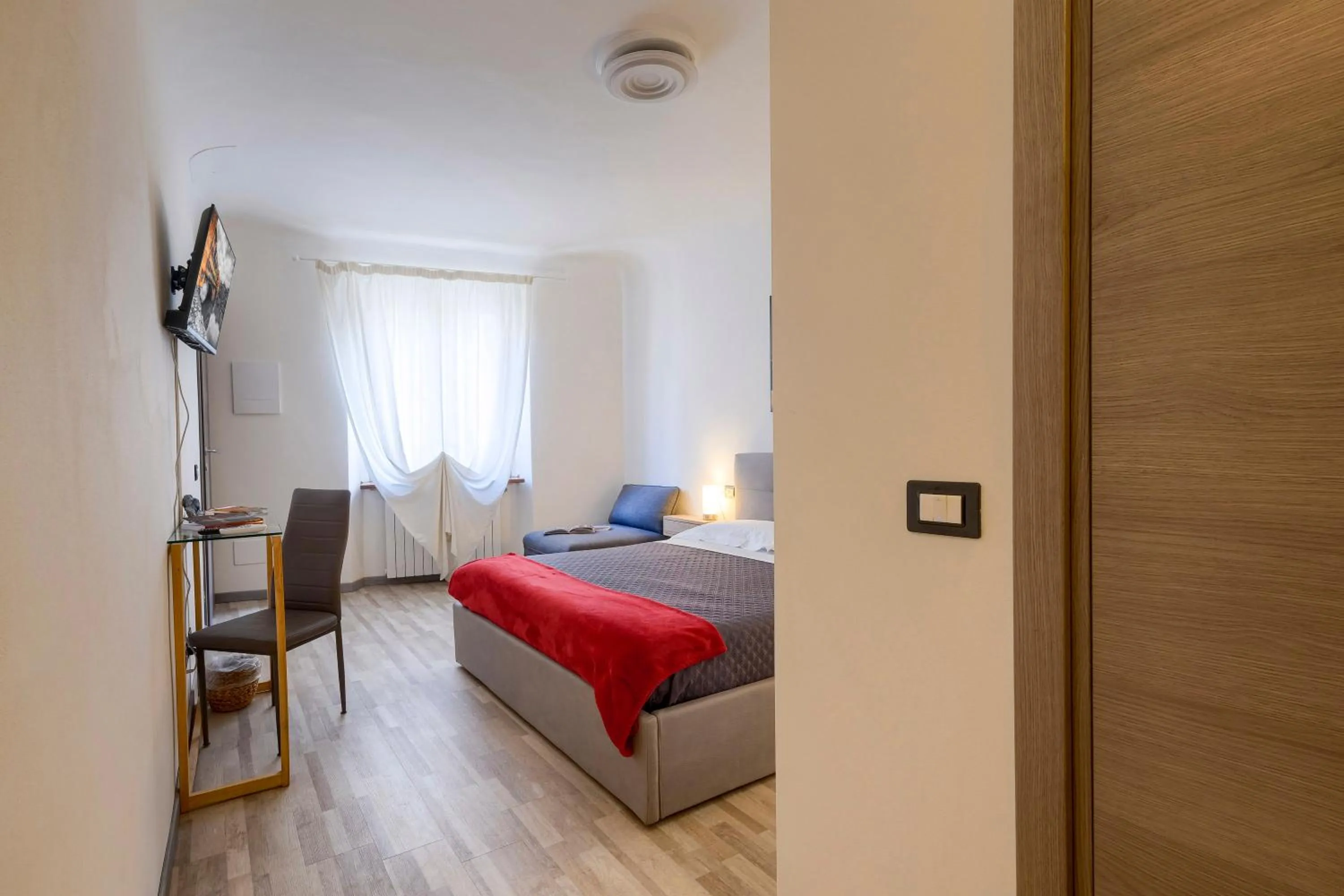 Photo of the whole room, Bed in Home Boutique Santa Maria Novella