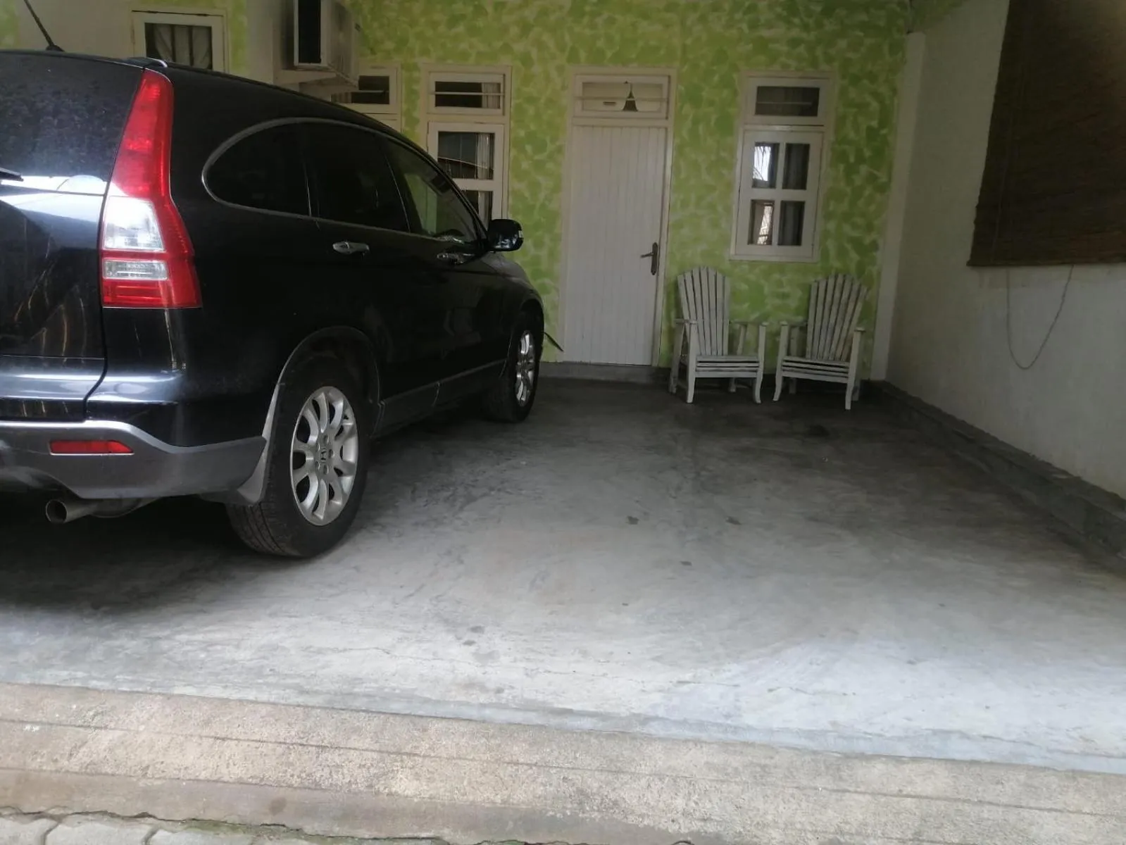 Parking in Sithila Villa