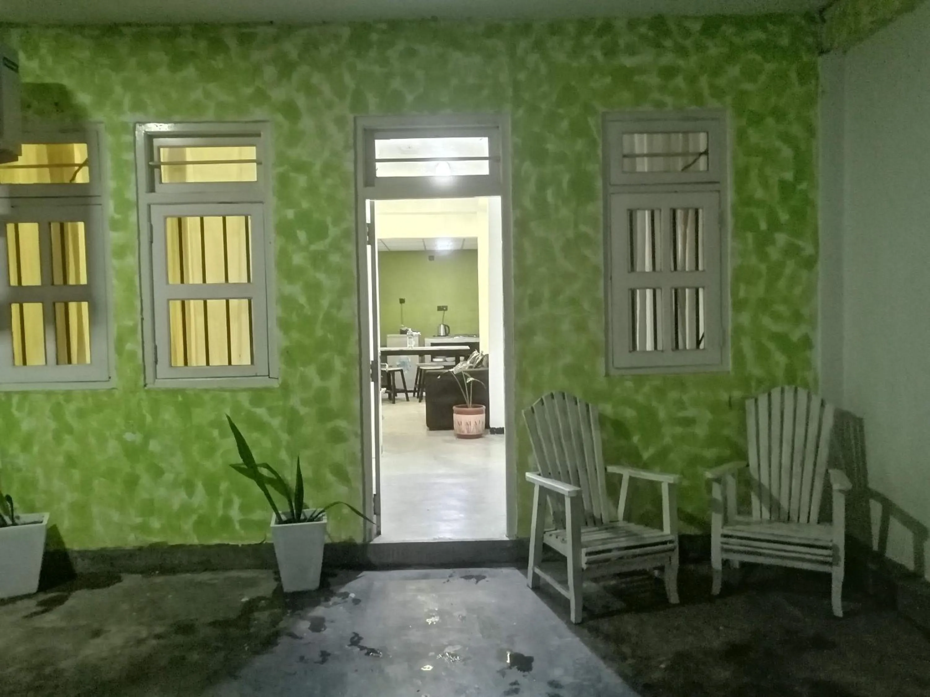 Facade/entrance in Sithila Villa