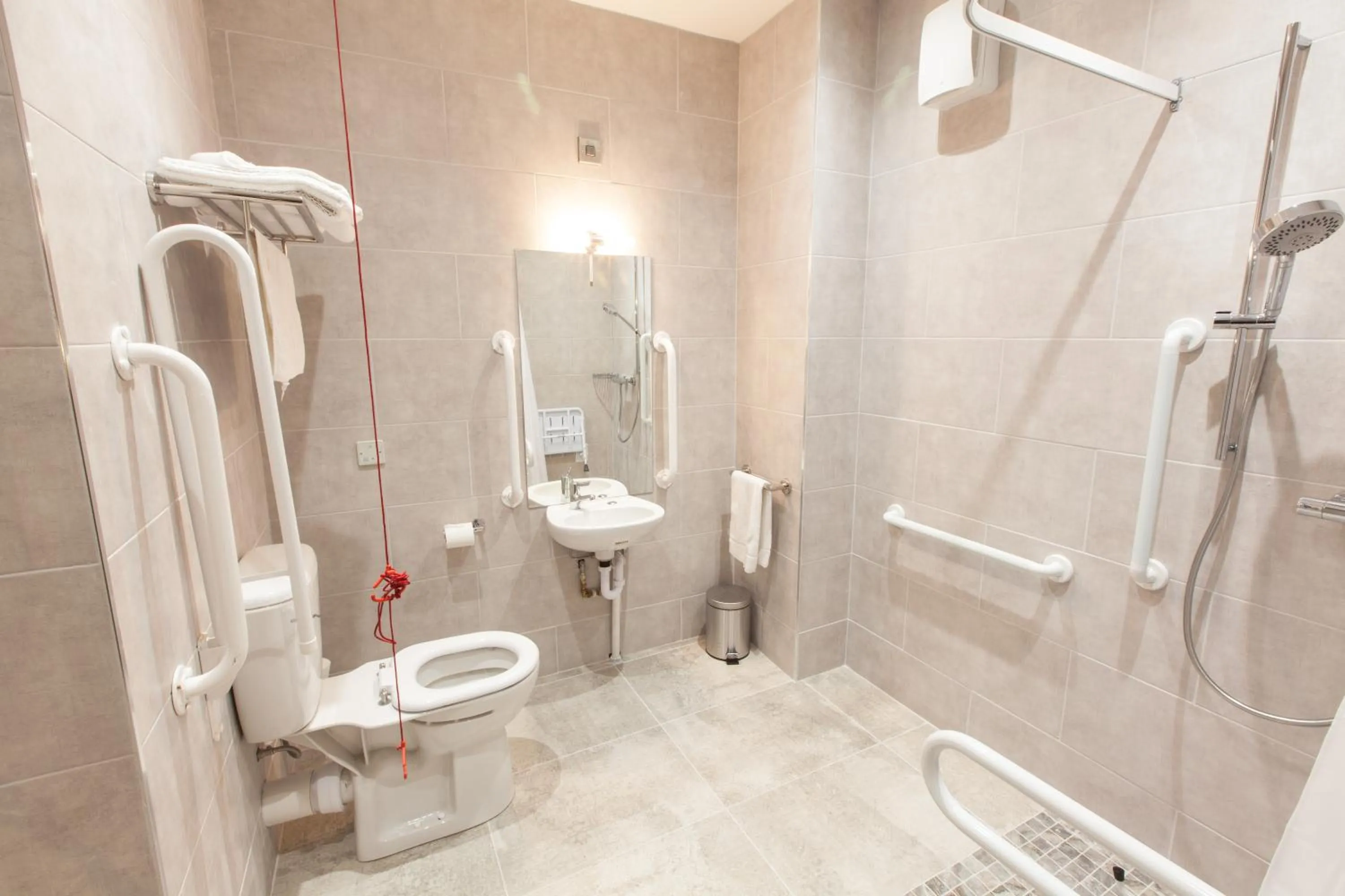 Bathroom in The Rostrevor Inn