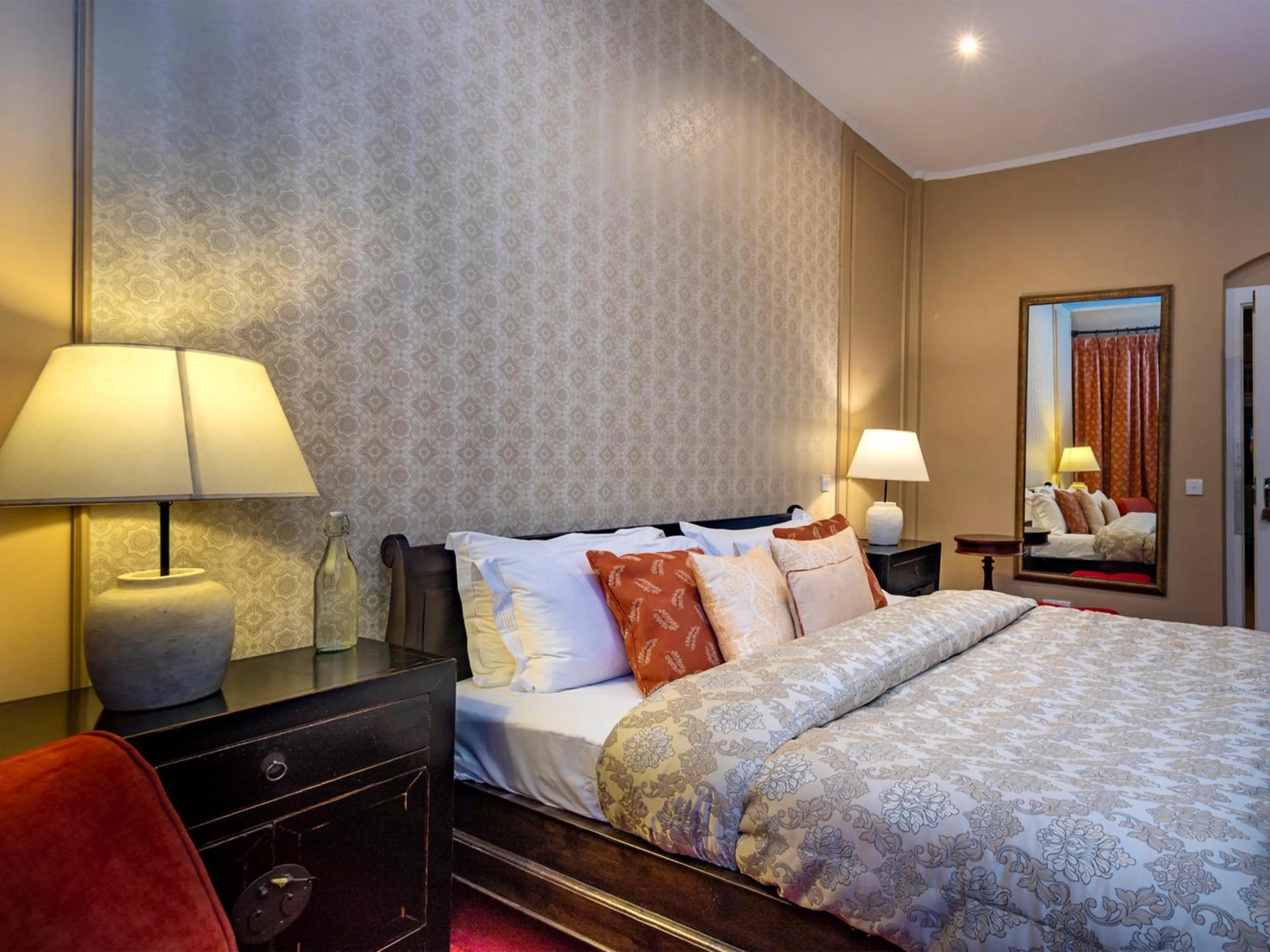 Bed in Hill Rise Luxury Villa & Stables by Edwards Collection - Nuwara Eliya