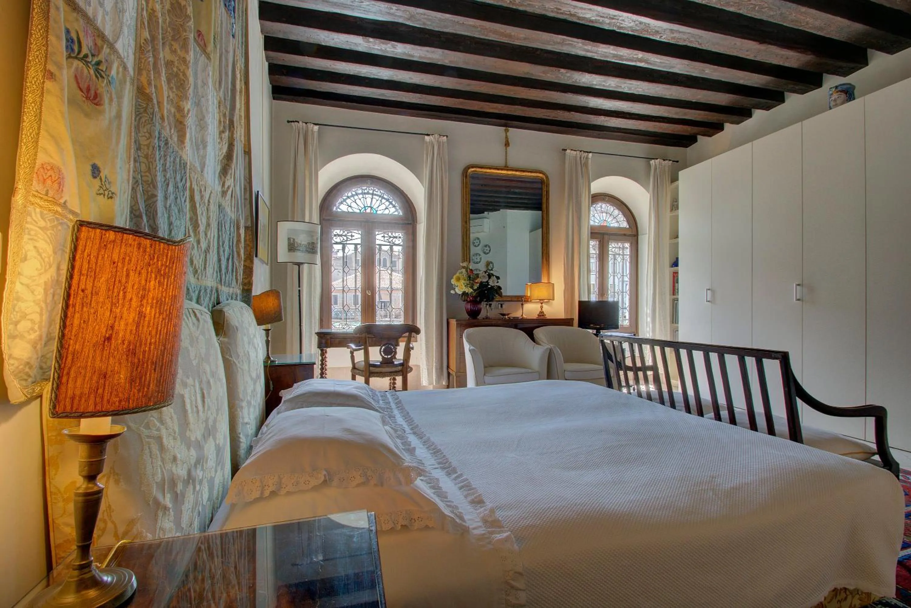 Bed in TRIBUNO Grand Canal