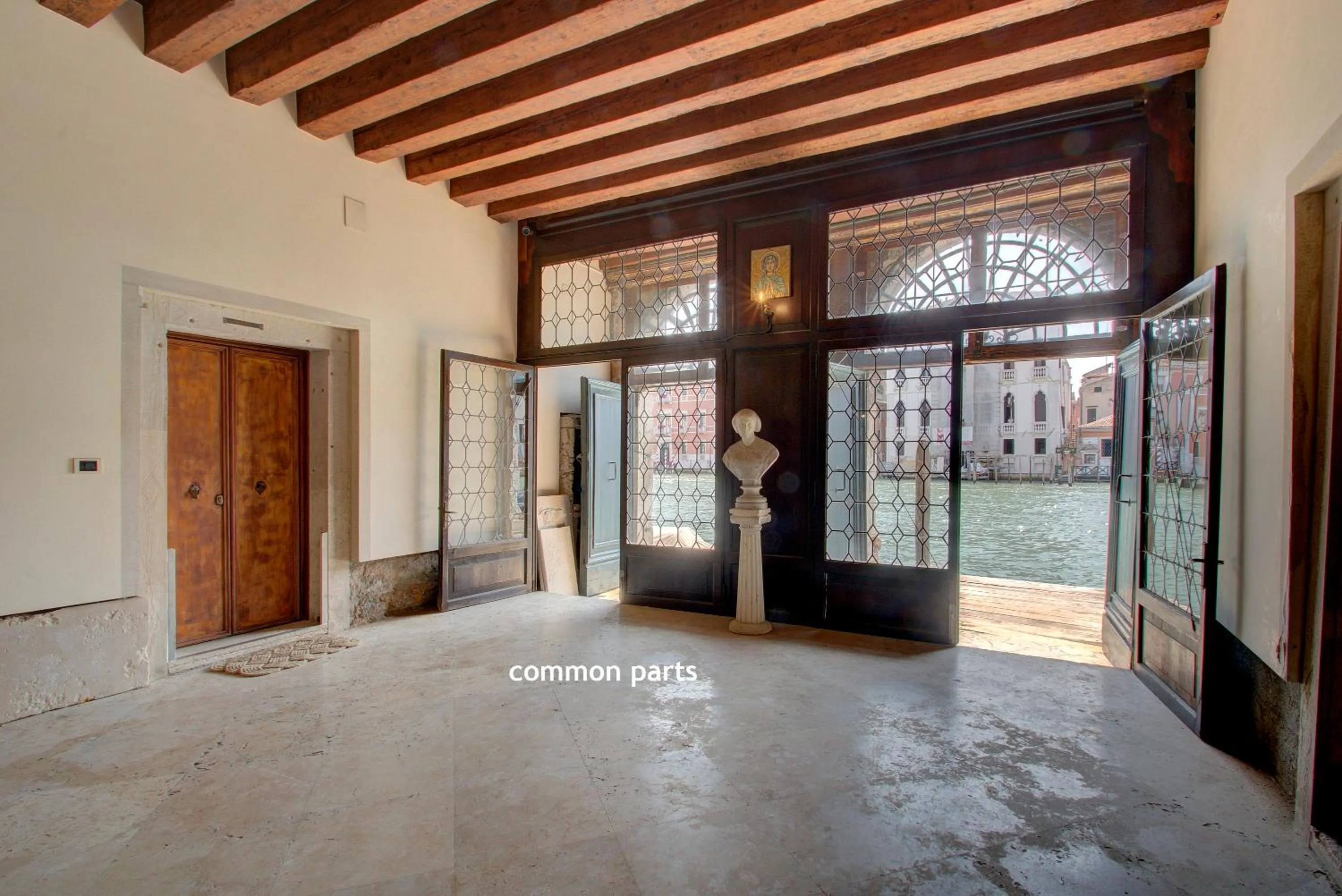 Facade/entrance in TRIBUNO Grand Canal
