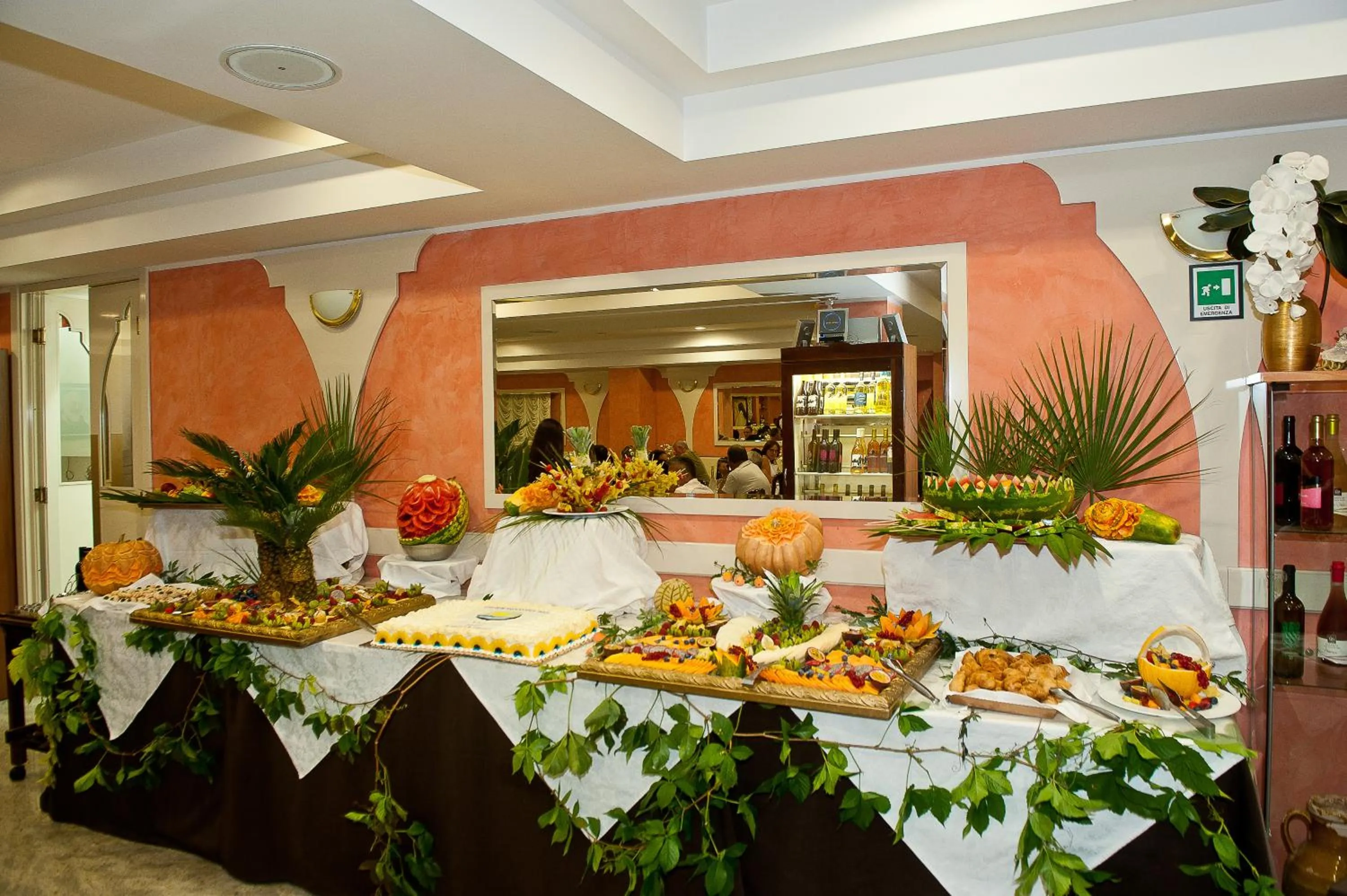 Restaurant/places to eat in Hotel Borgo Marina