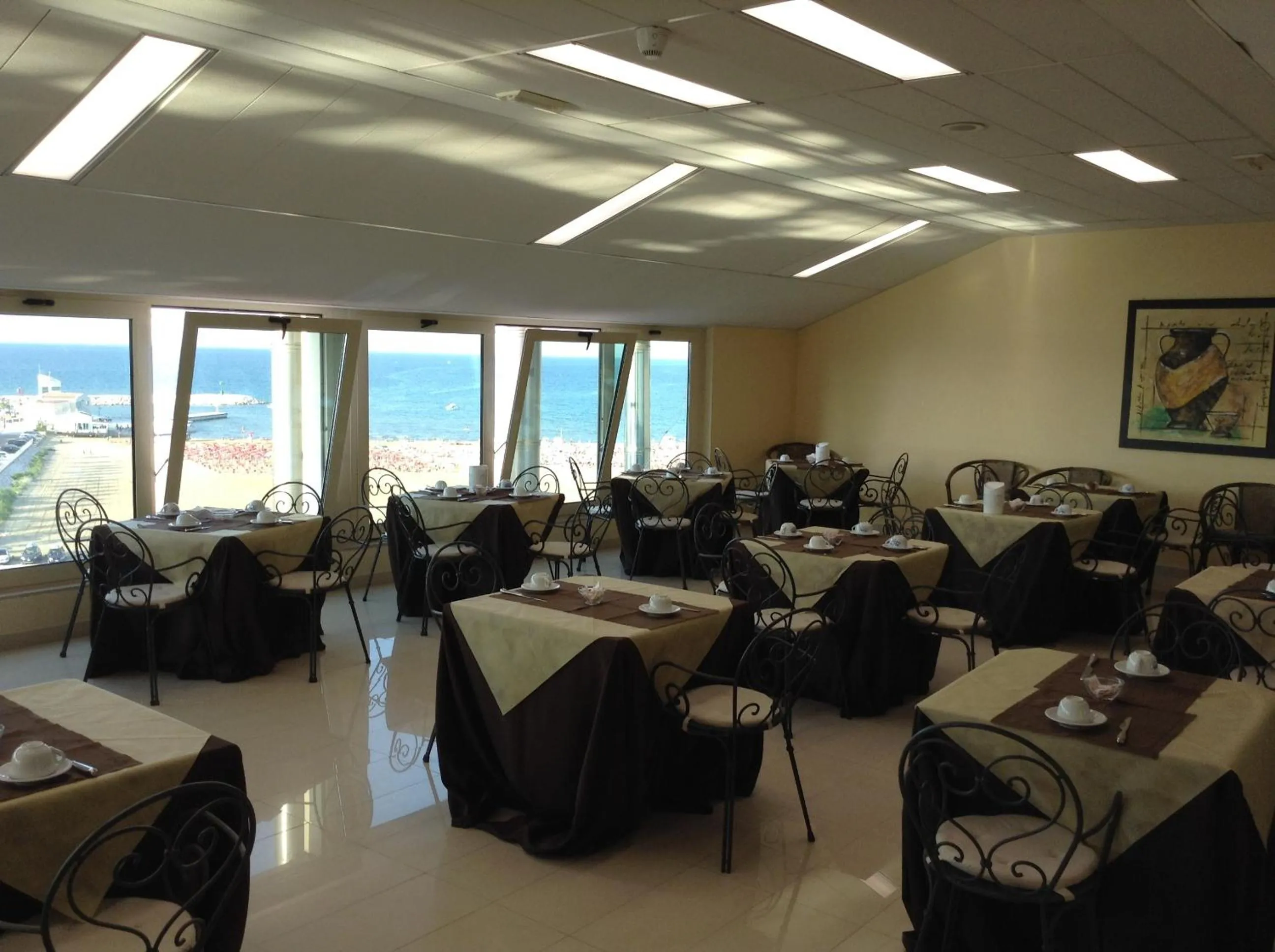 Lounge or bar in Hotel Borgo Marina