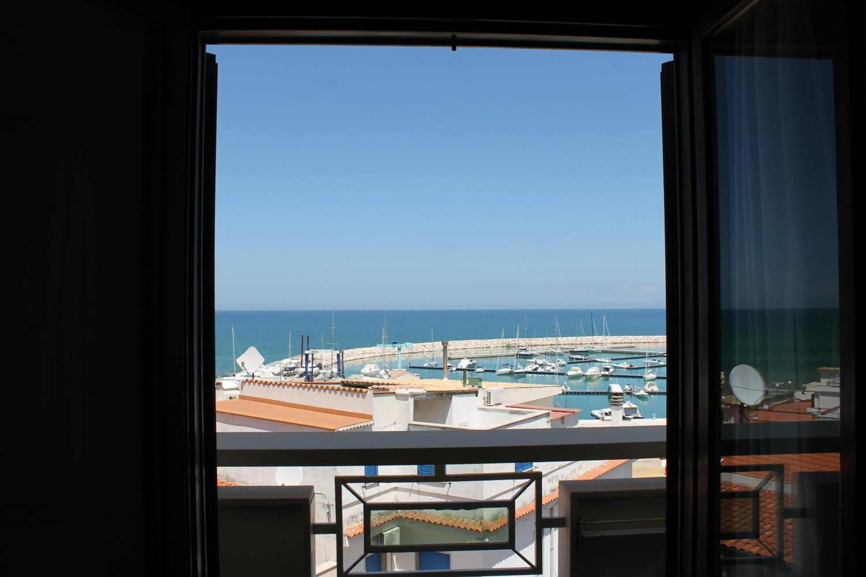 Day in Hotel Borgo Marina