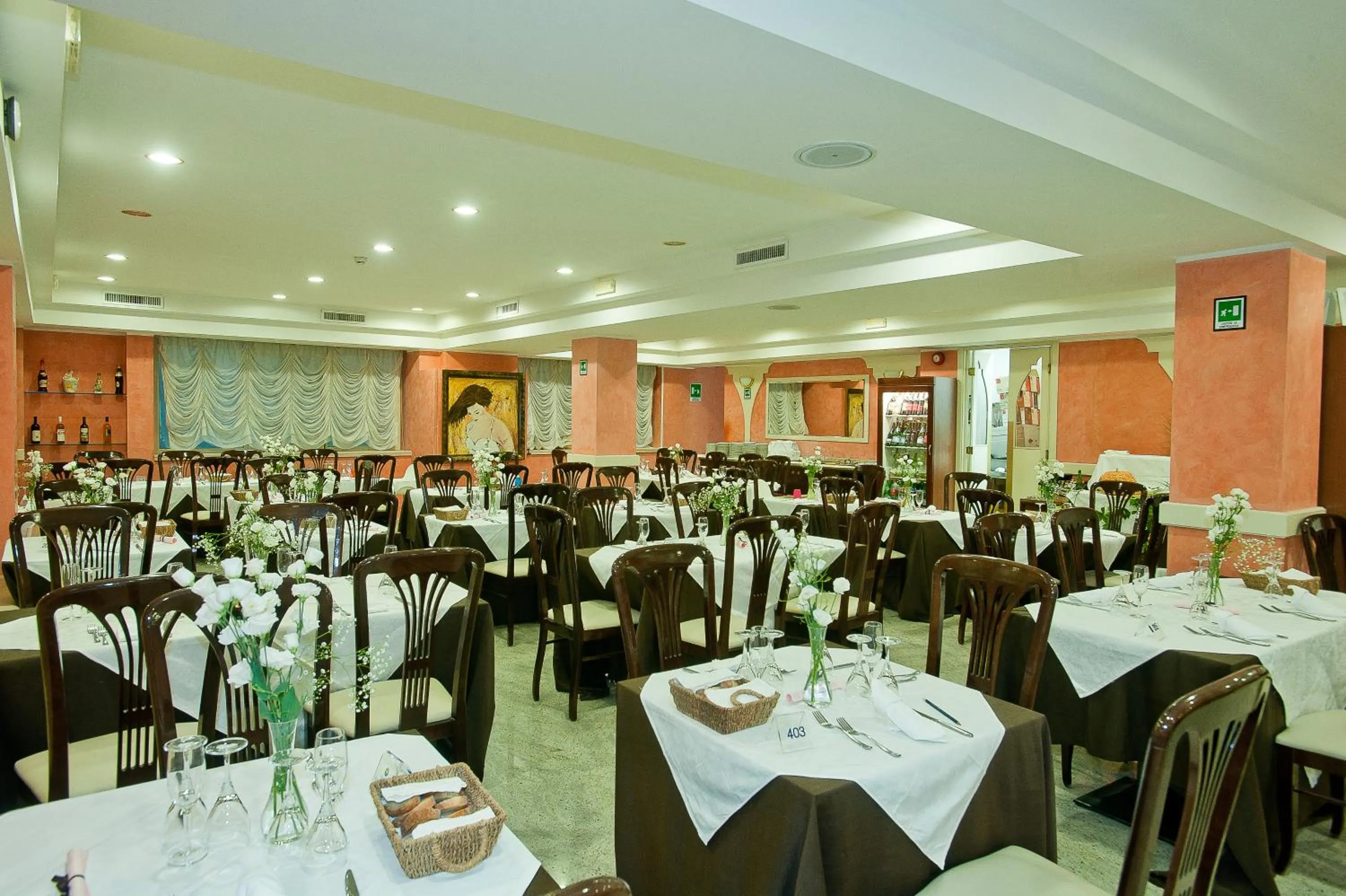 Restaurant/places to eat in Hotel Borgo Marina