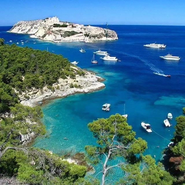 Hiking in Hotel Borgo Marina