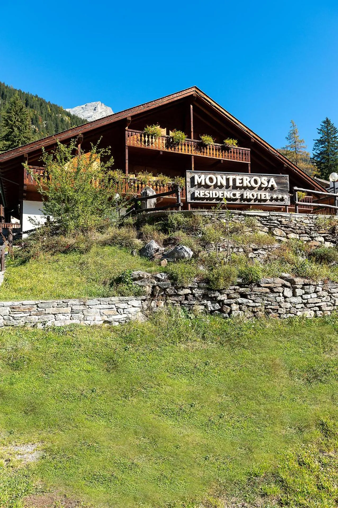 Property building in Residence Monterosa