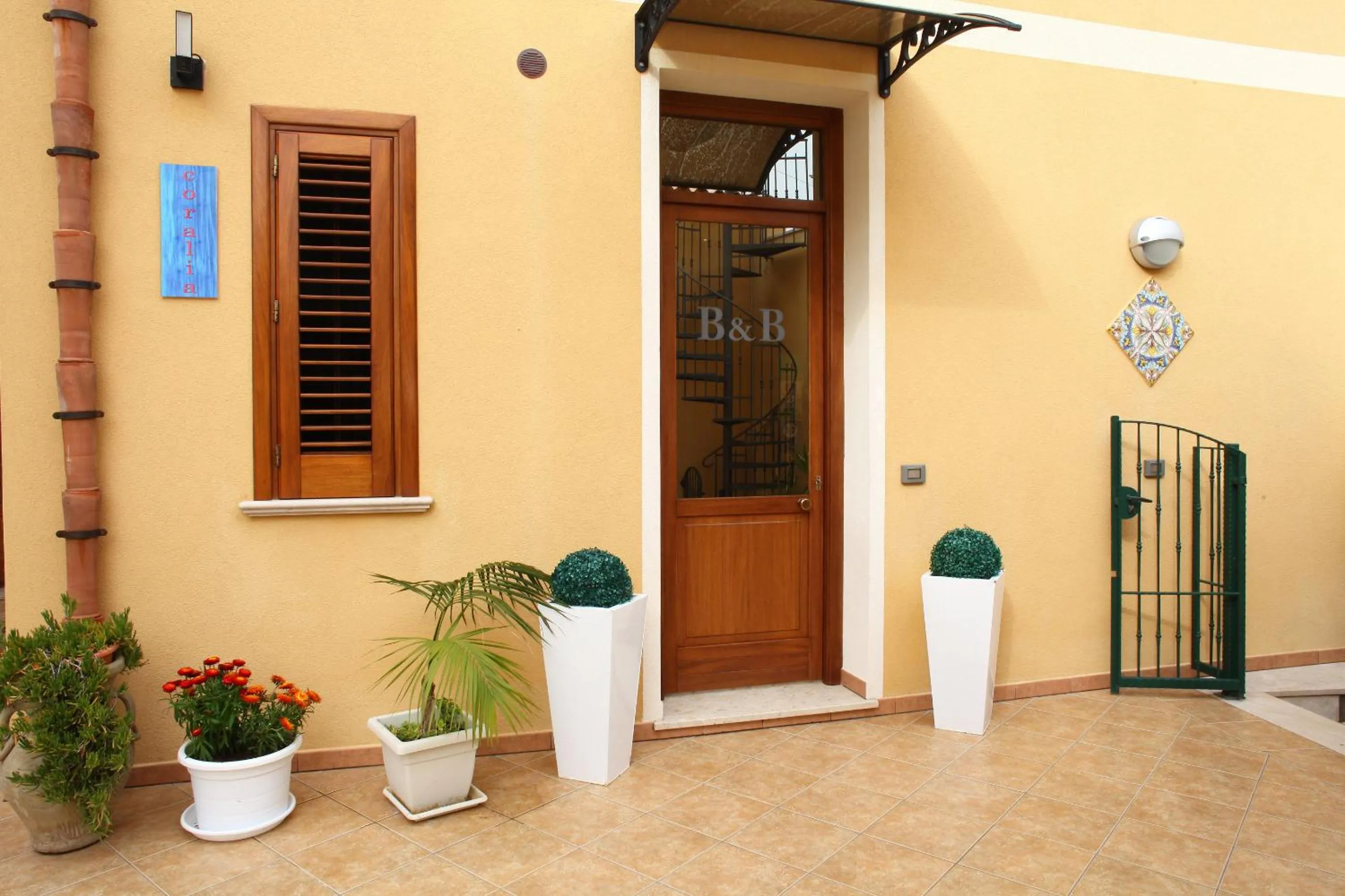 Property building in Coralia Bed & Breakfast