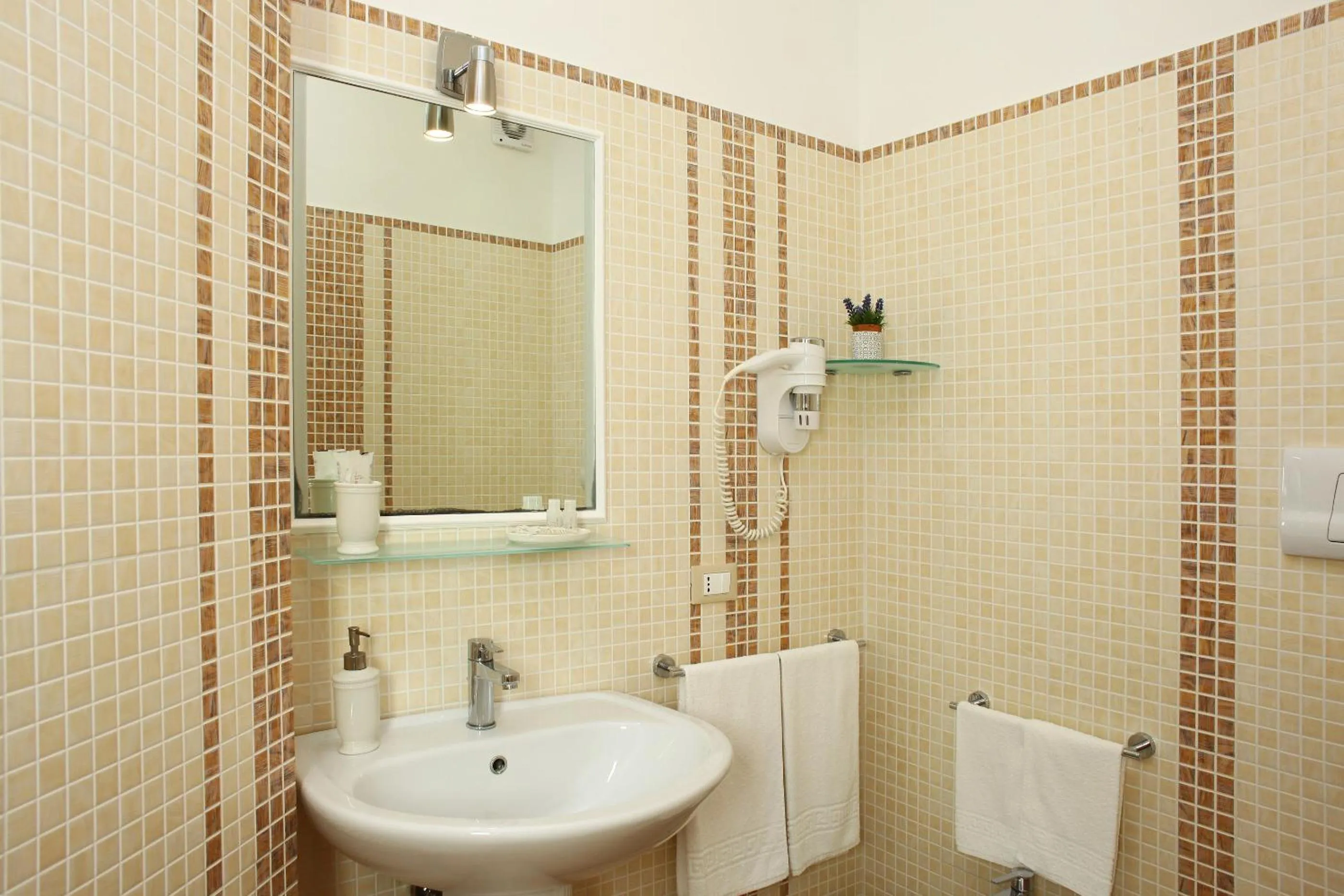 Bathroom in Coralia Bed & Breakfast