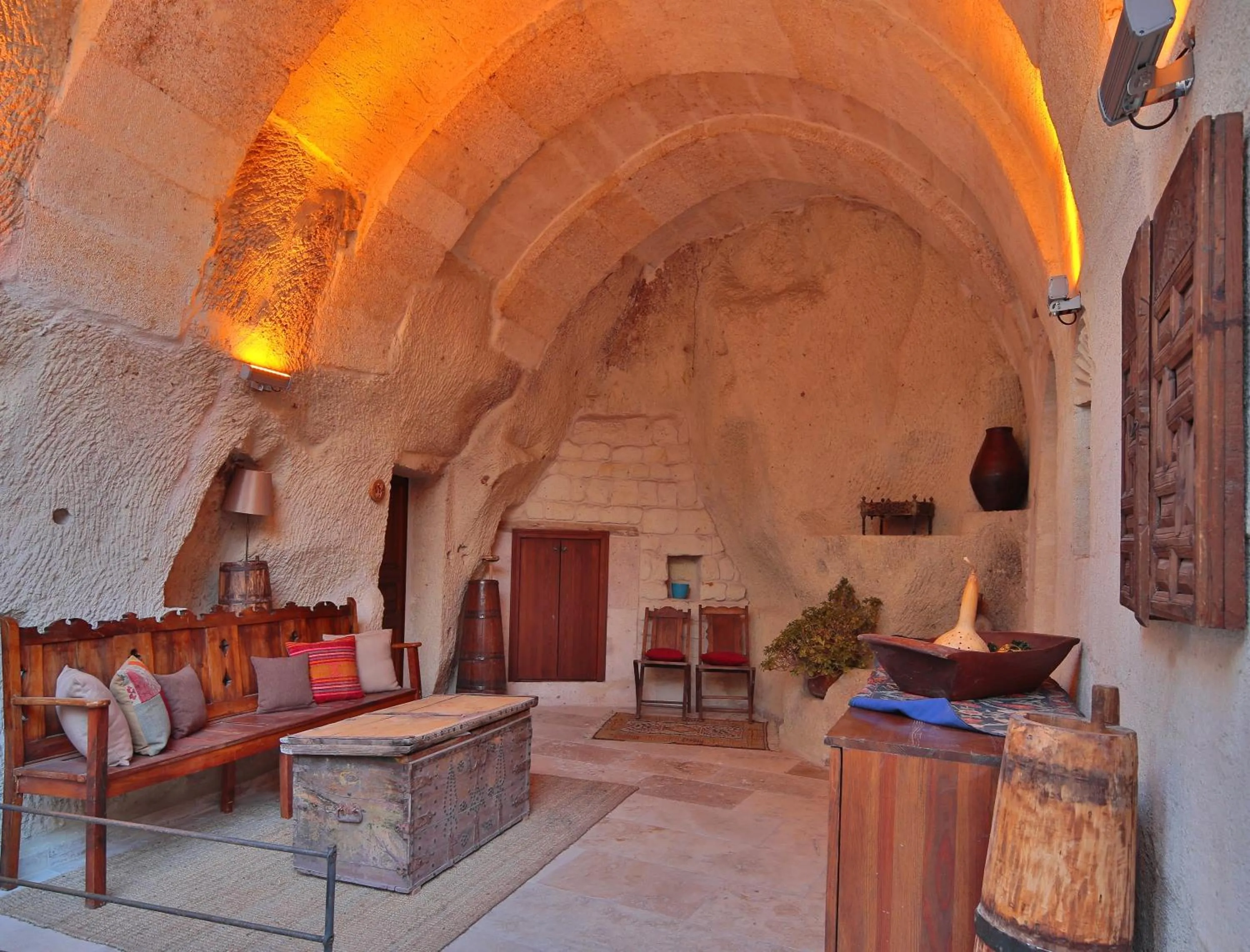 Patio in Elaa Cave Hotel