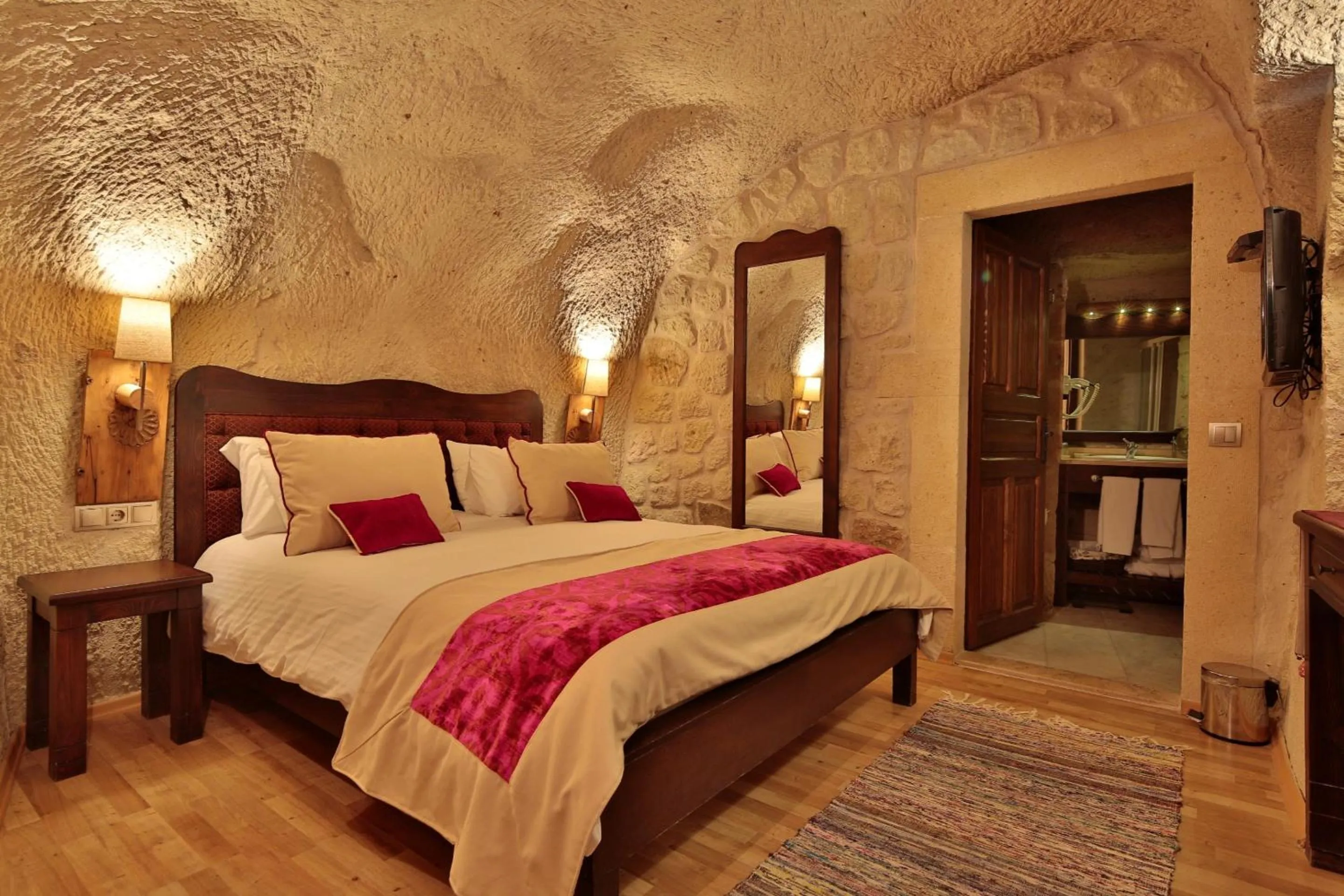 Bed in Elaa Cave Hotel