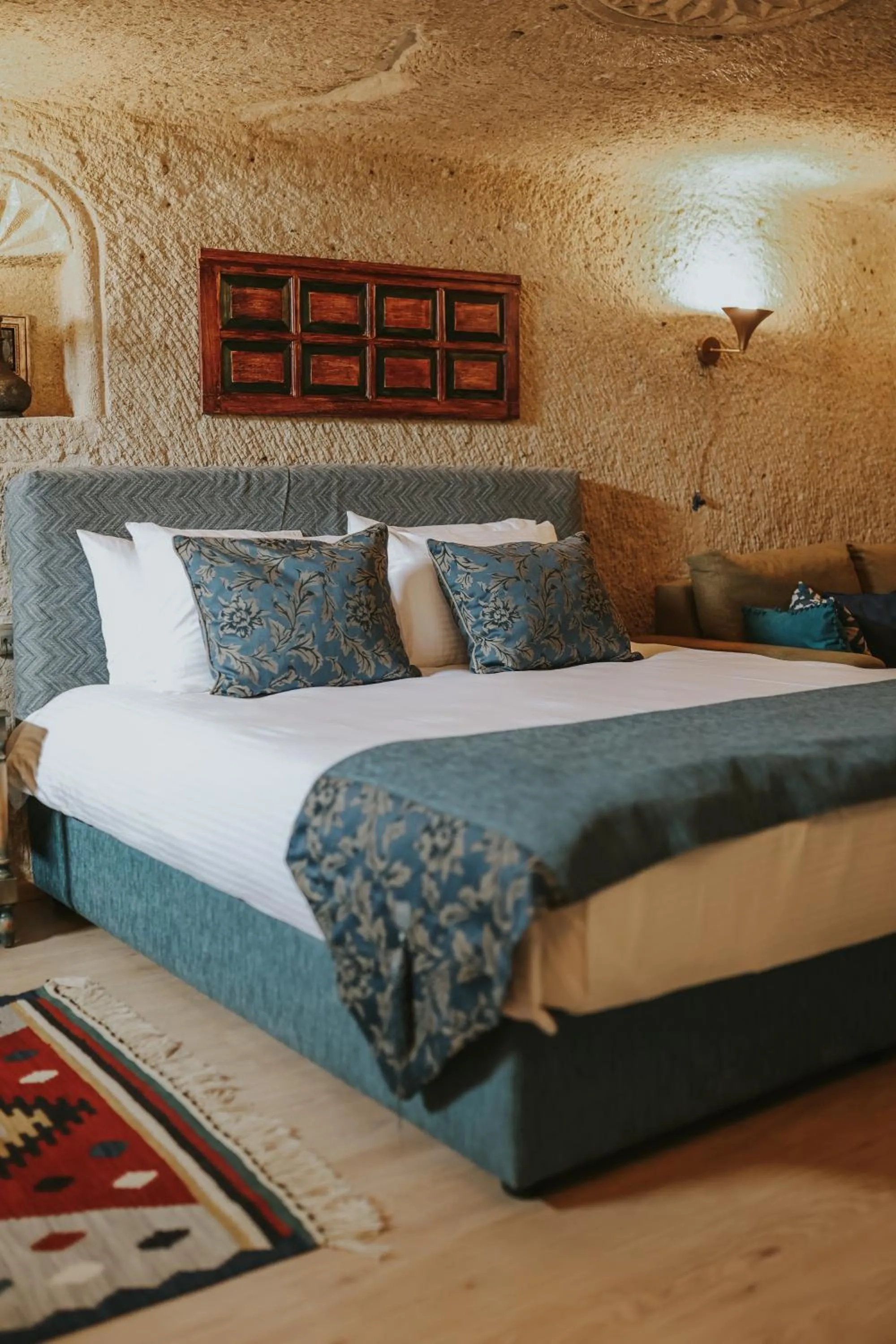 Bed in Elaa Cave Hotel