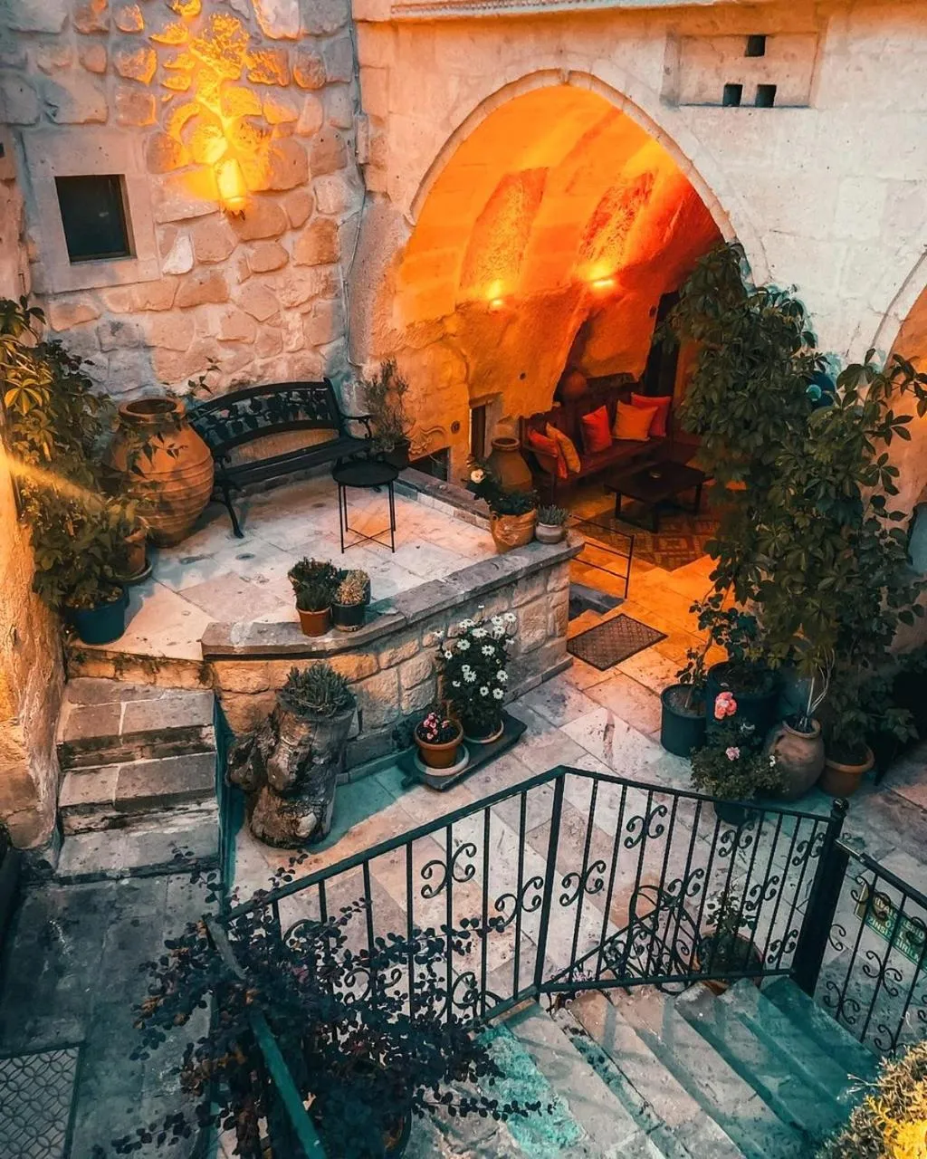 Patio in Elaa Cave Hotel