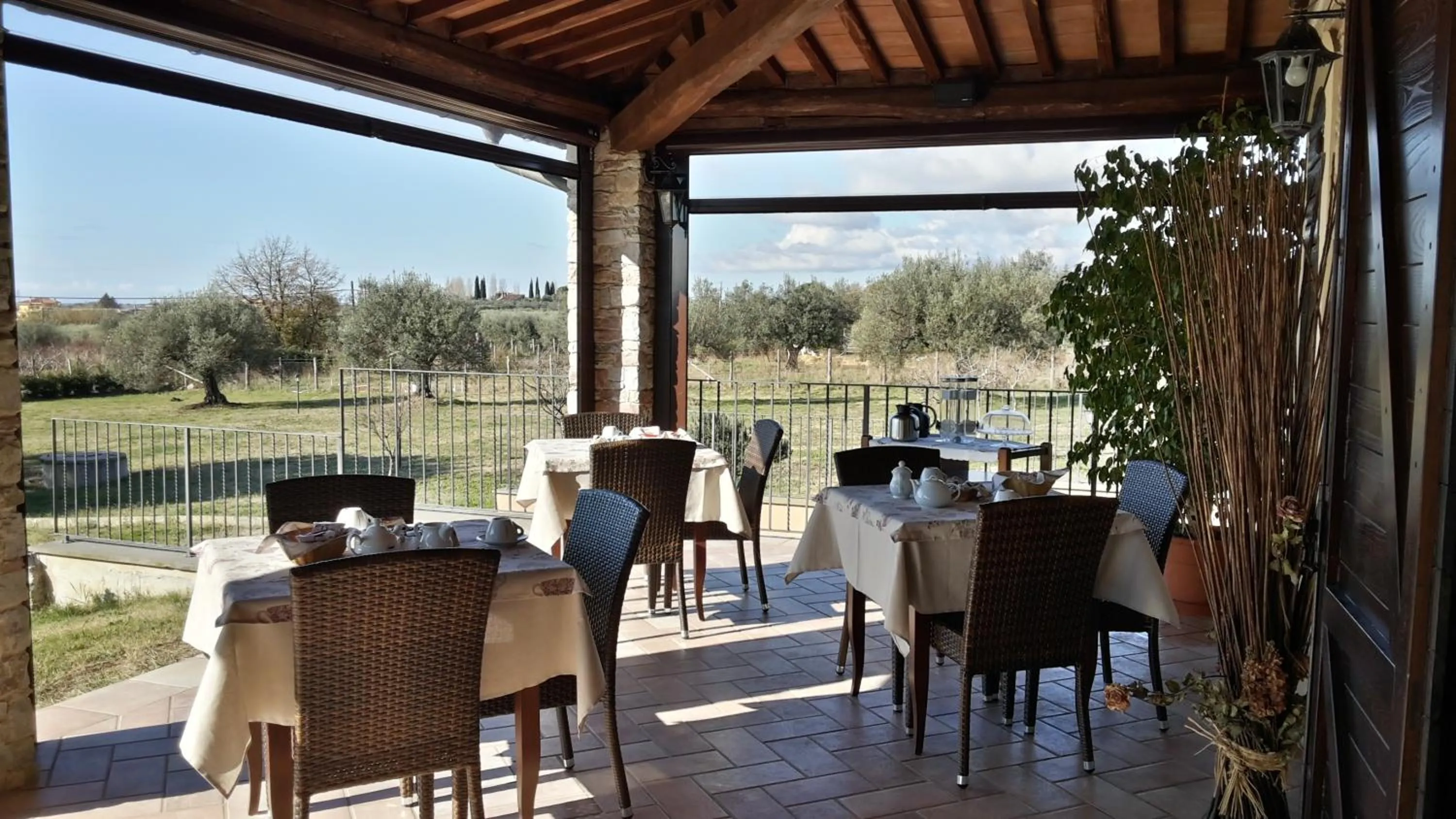 Food and drinks in Villa Klinai