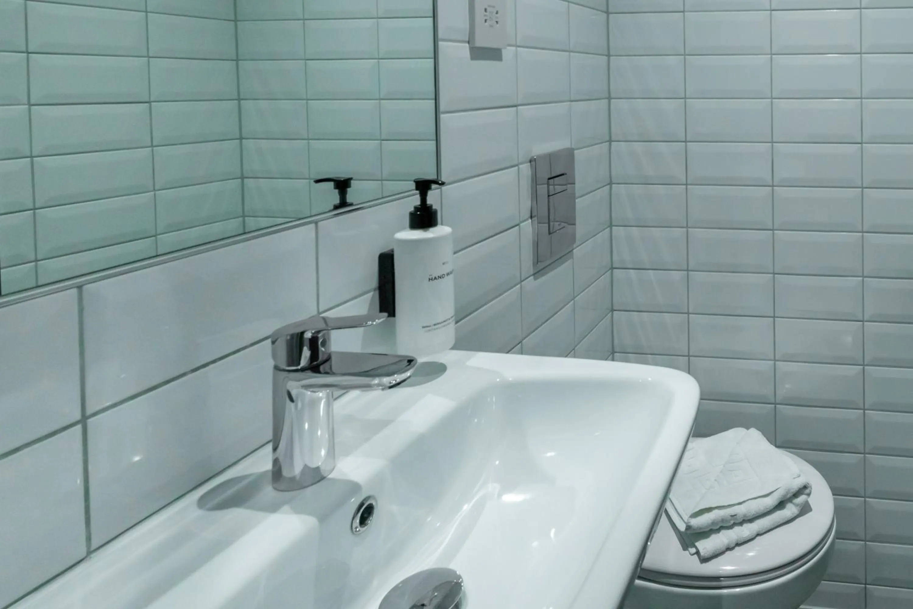 Bathroom in easyHotel Victoria