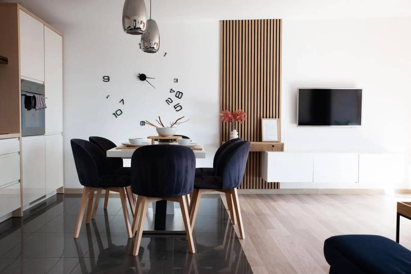 Communal lounge/ TV room in Apartament Słoneczny Gródek 30